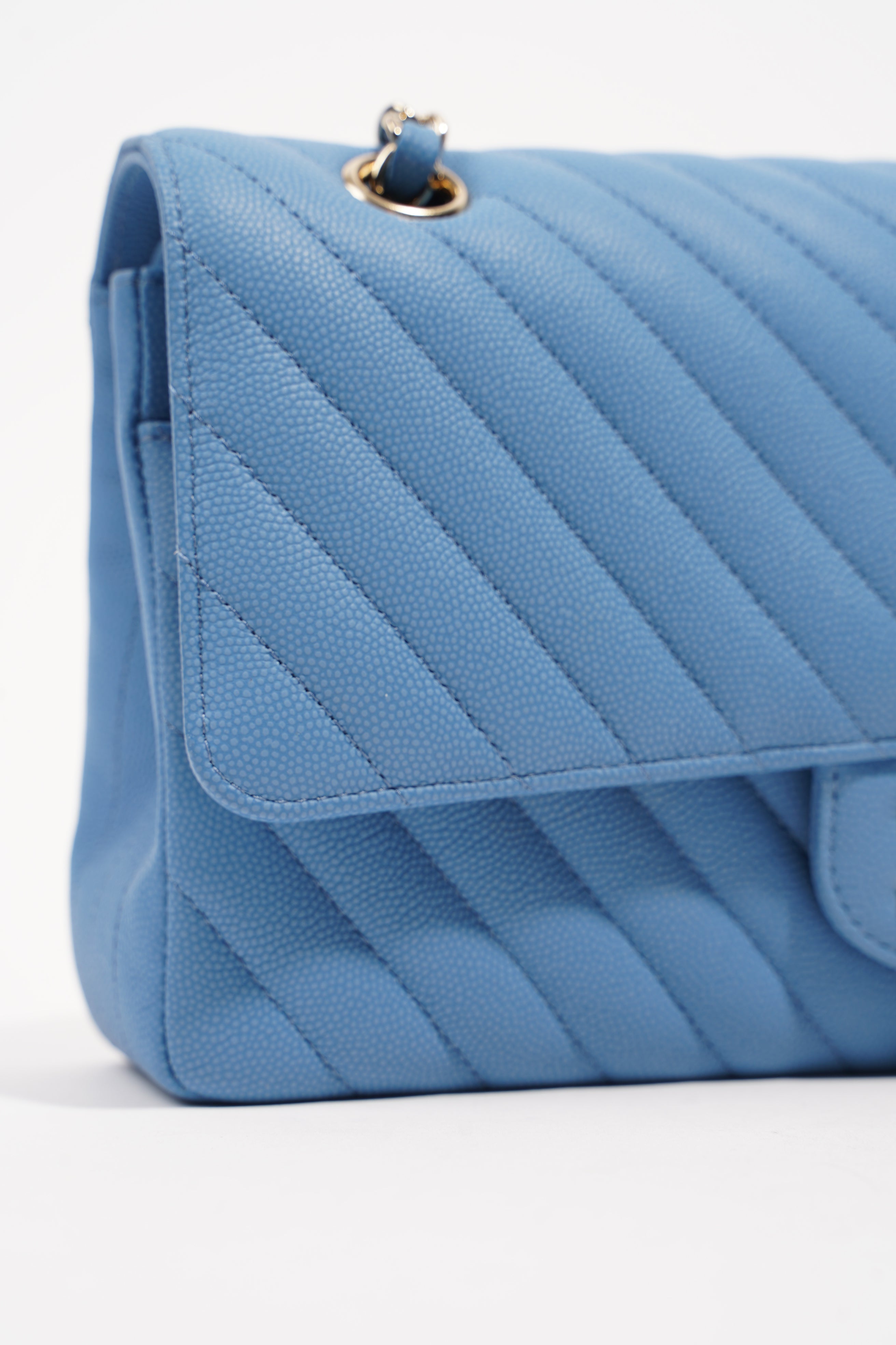 Chanel Womens Quilted Caviar Chevron Classic Double Flap Medium