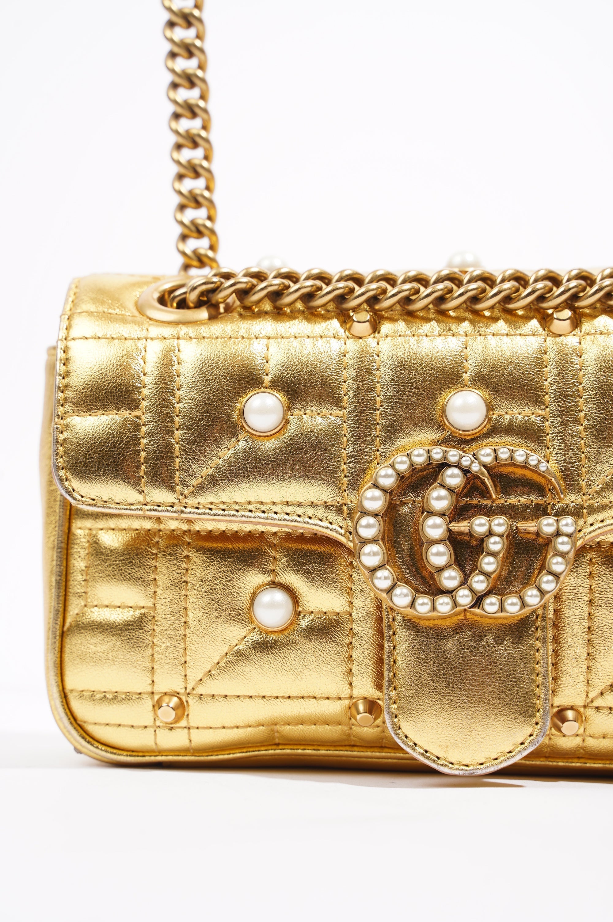 Gucci Womens Marmont Flap Gold / Pearl Mini