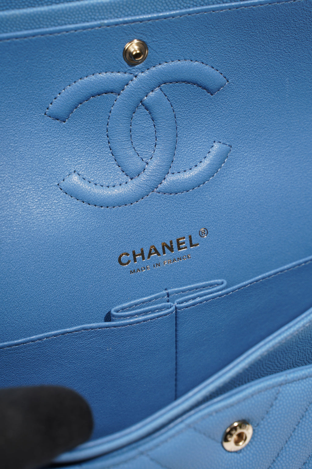 Chanel Womens Quilted Caviar Chevron Classic Double Flap Medium