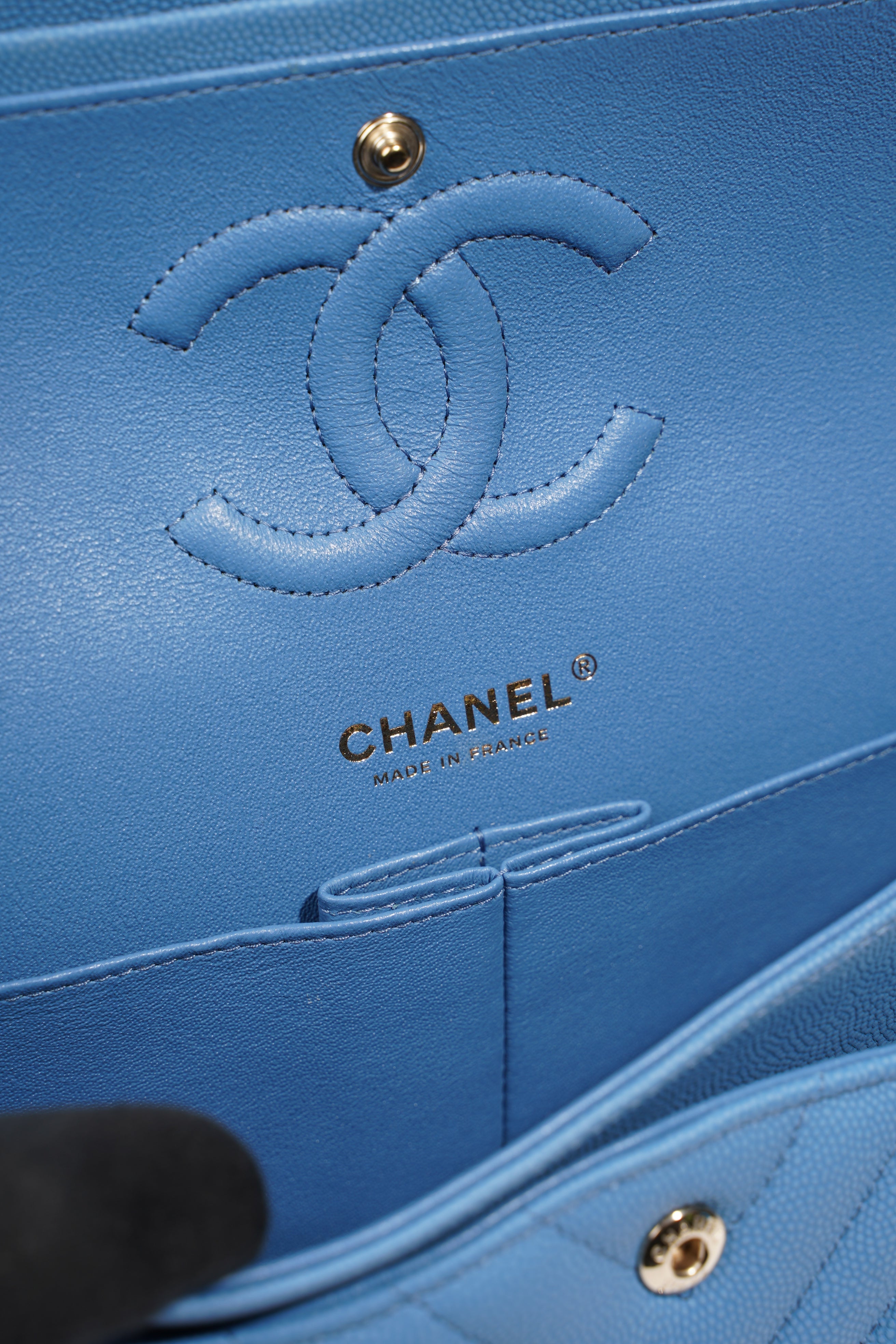 Chanel Womens Quilted Caviar Chevron Classic Double Flap Medium