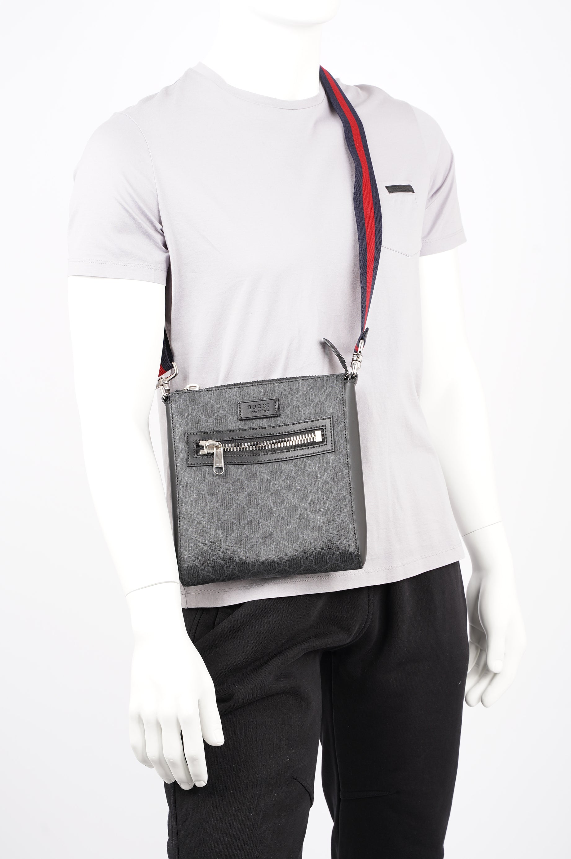 Gucci Mens GG Messenger Bag Black Small