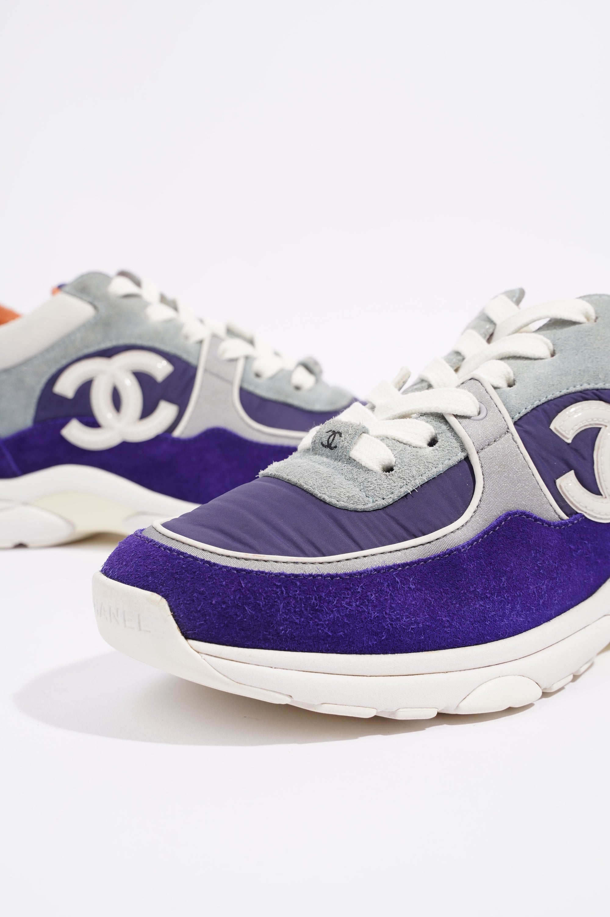 Chanel Womens CC Logo Blue / White EU 38 / UK 5