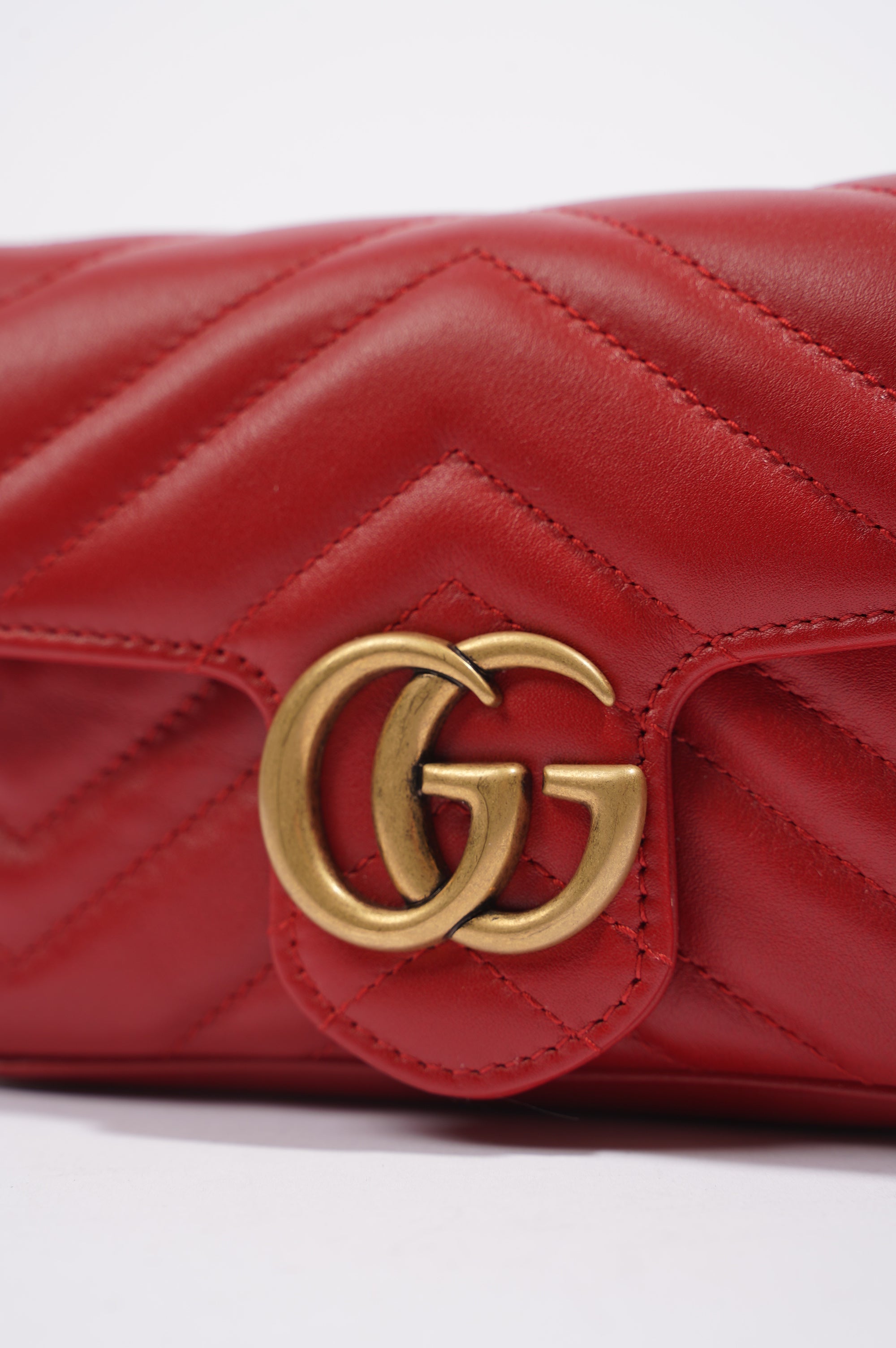 Gucci Womens Marmont Flap Red / Gold Super Mini