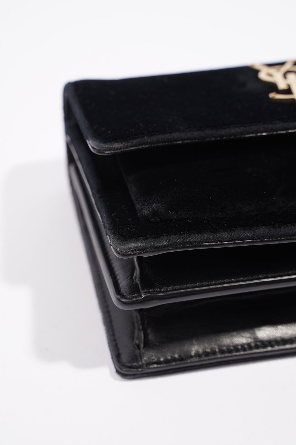 Saint Laurent Womens Sunset Black Velvet Small