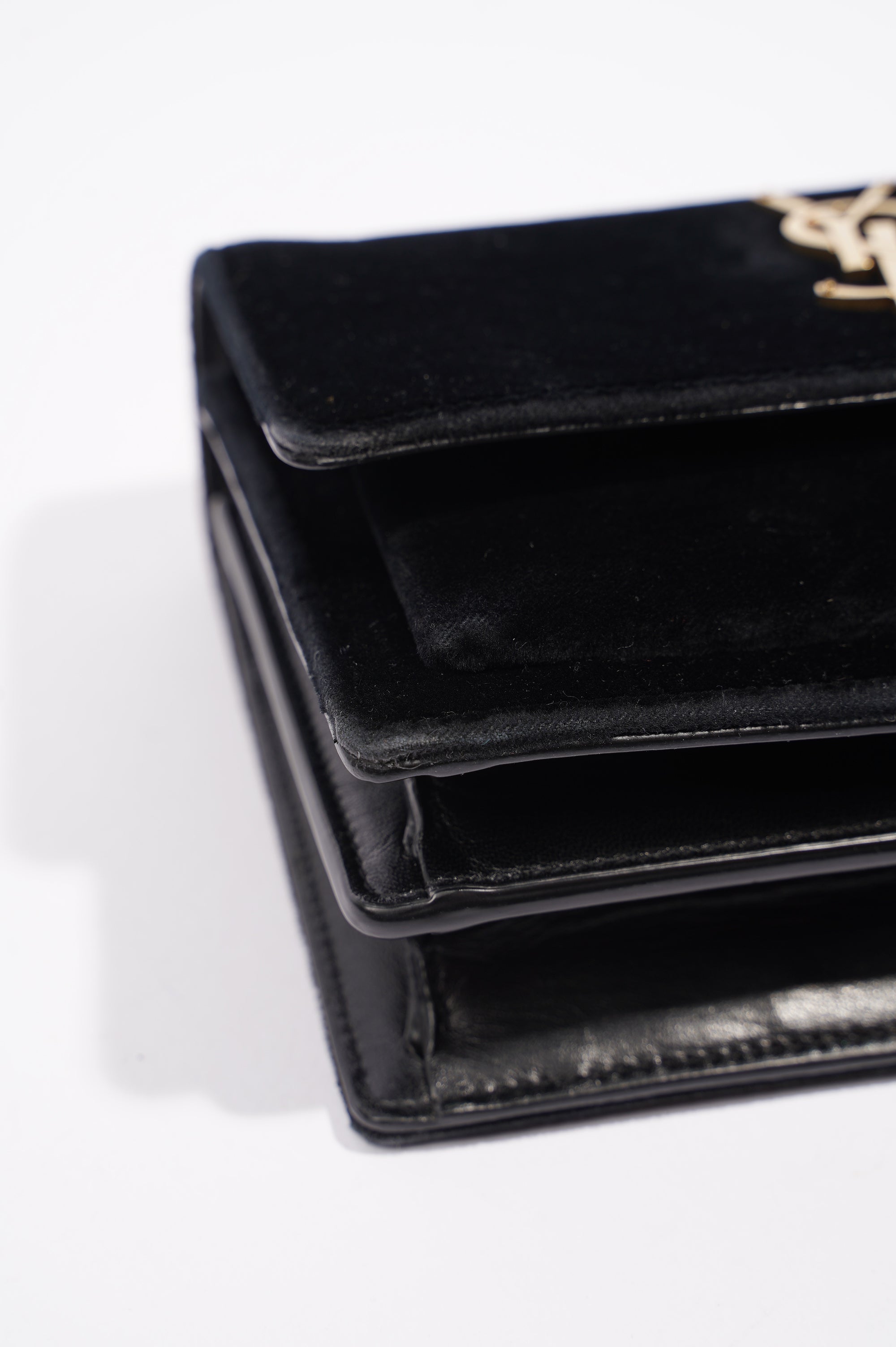 Saint Laurent Womens Sunset Black Velvet Small