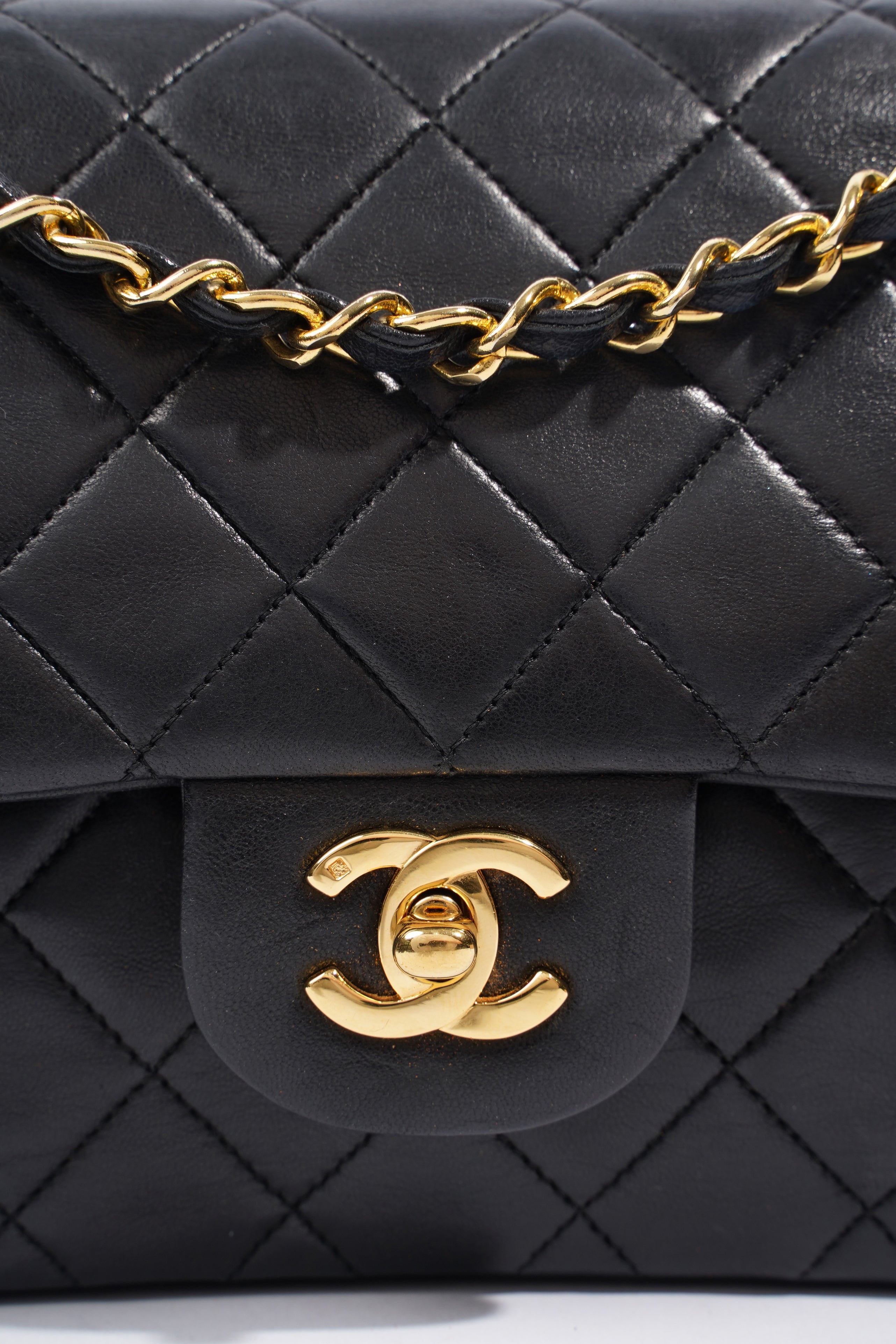 Chanel Womens Vintage Double Flap Lambskin Black Leather Medium