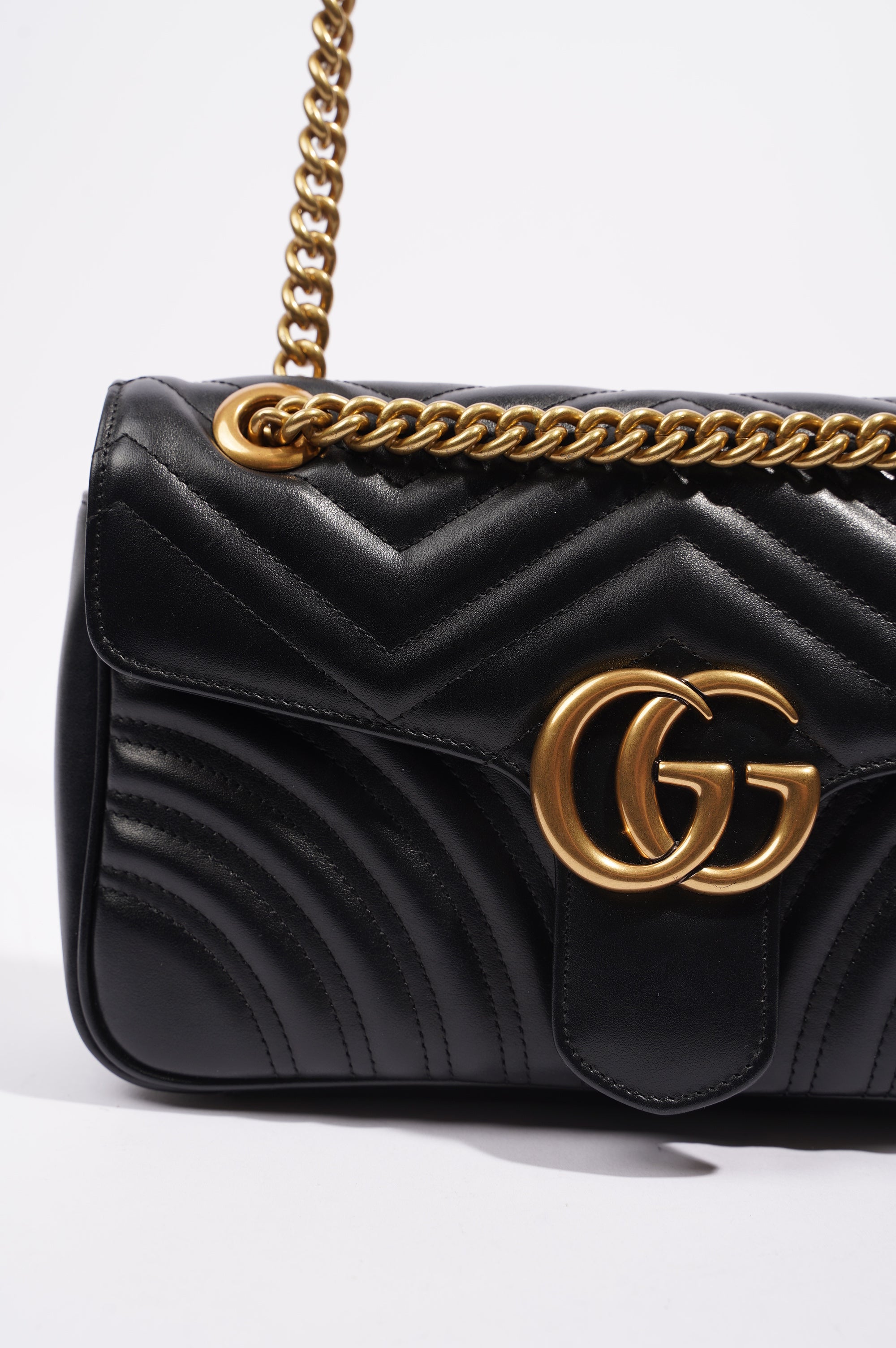 Gucci Womens Marmont Flap Black / Gold Small