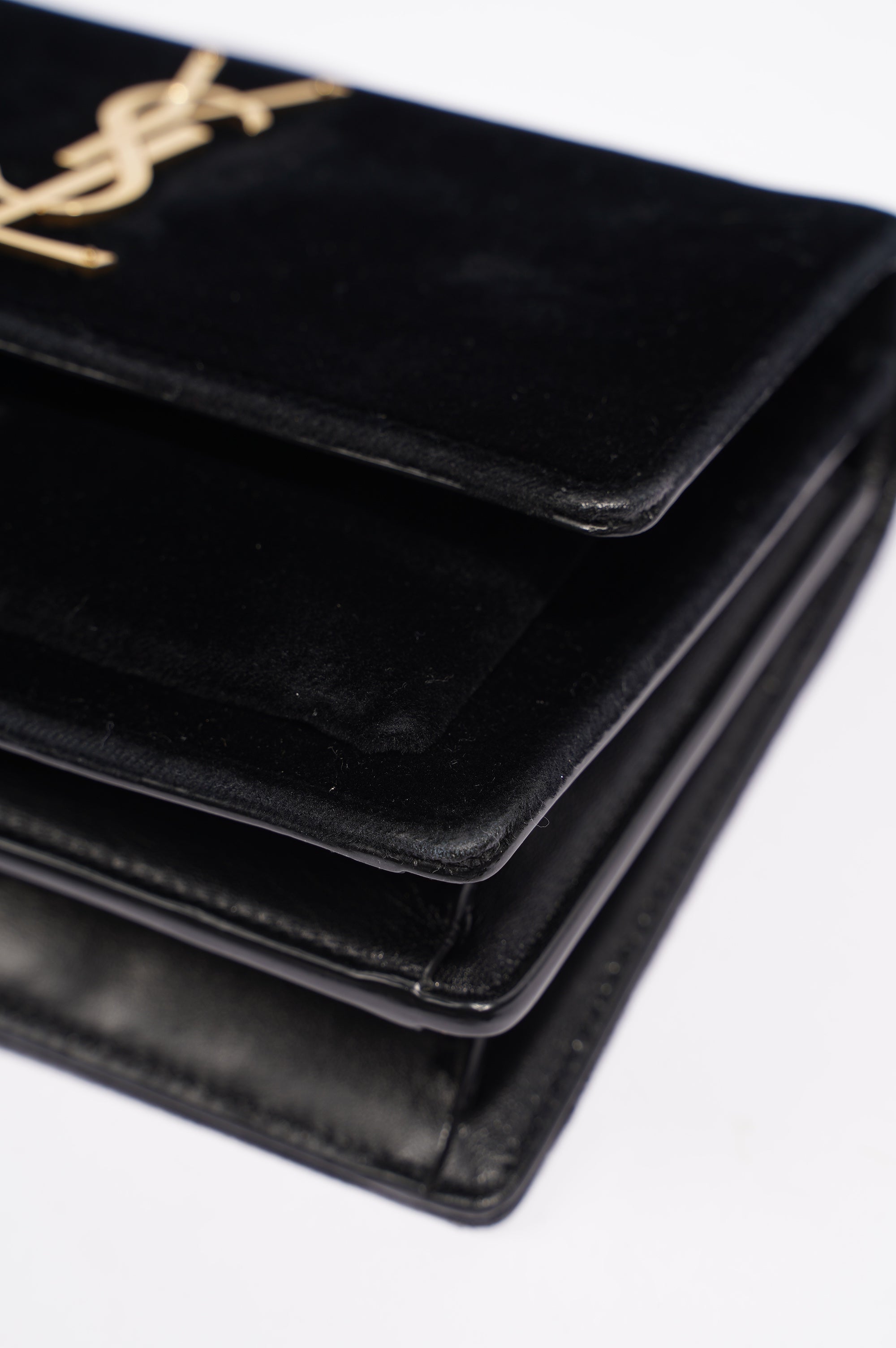 Saint Laurent Womens Sunset Black Velvet Small