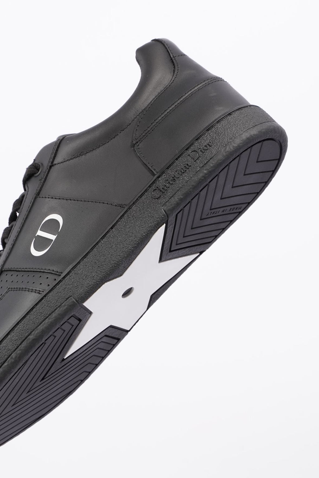 Christian Dior Low Top Sneaker Black / White EU 39 / UK 6