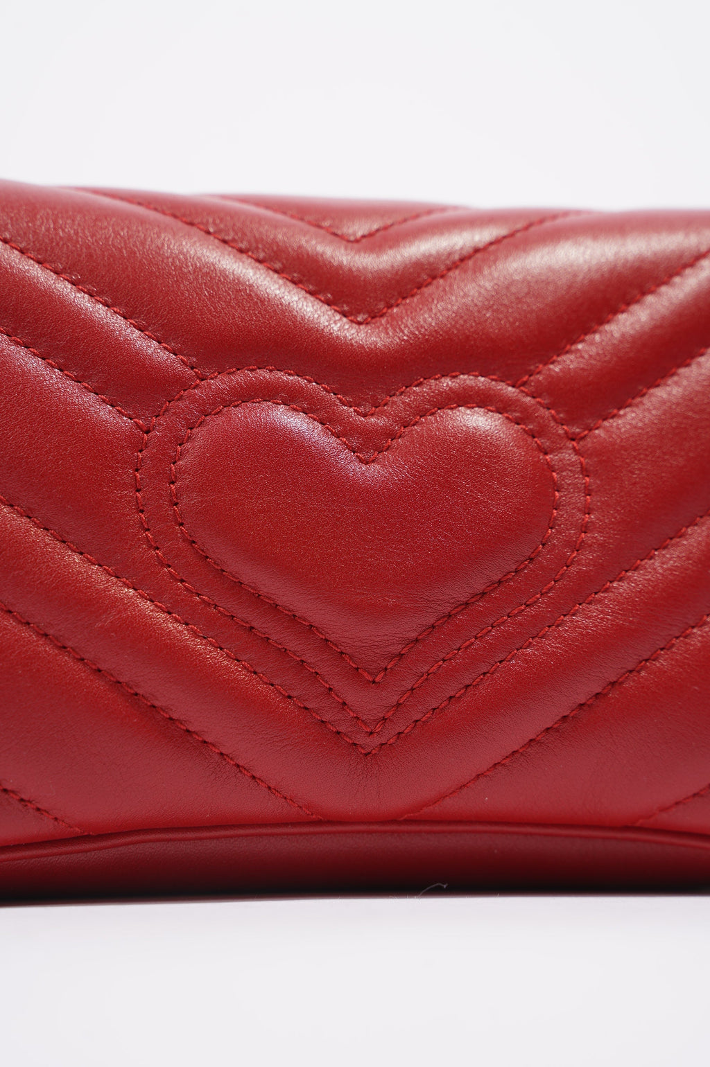 Gucci Womens Marmont Flap Red / Gold Super Mini