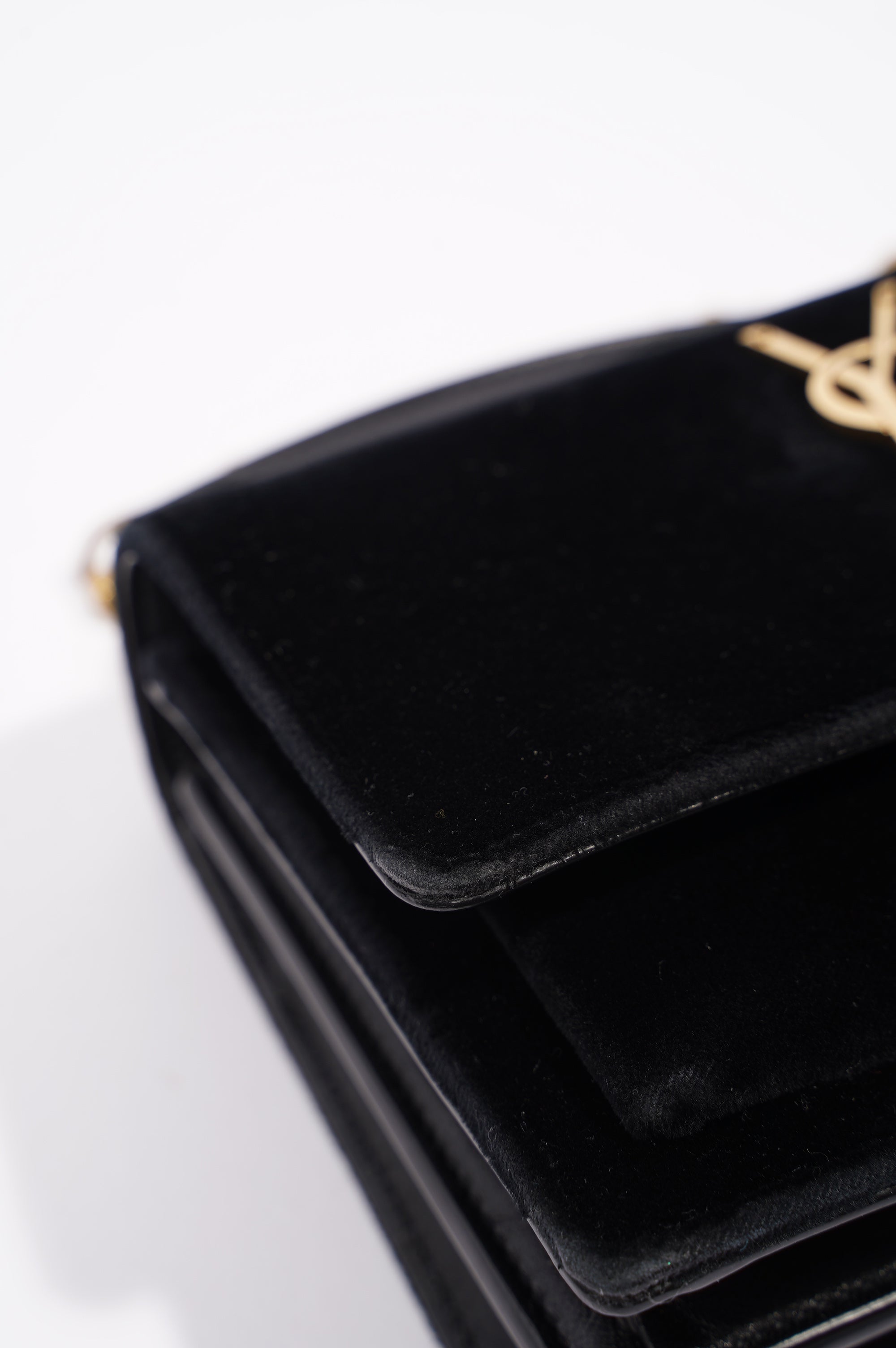 Saint Laurent Womens Sunset Black Velvet Small