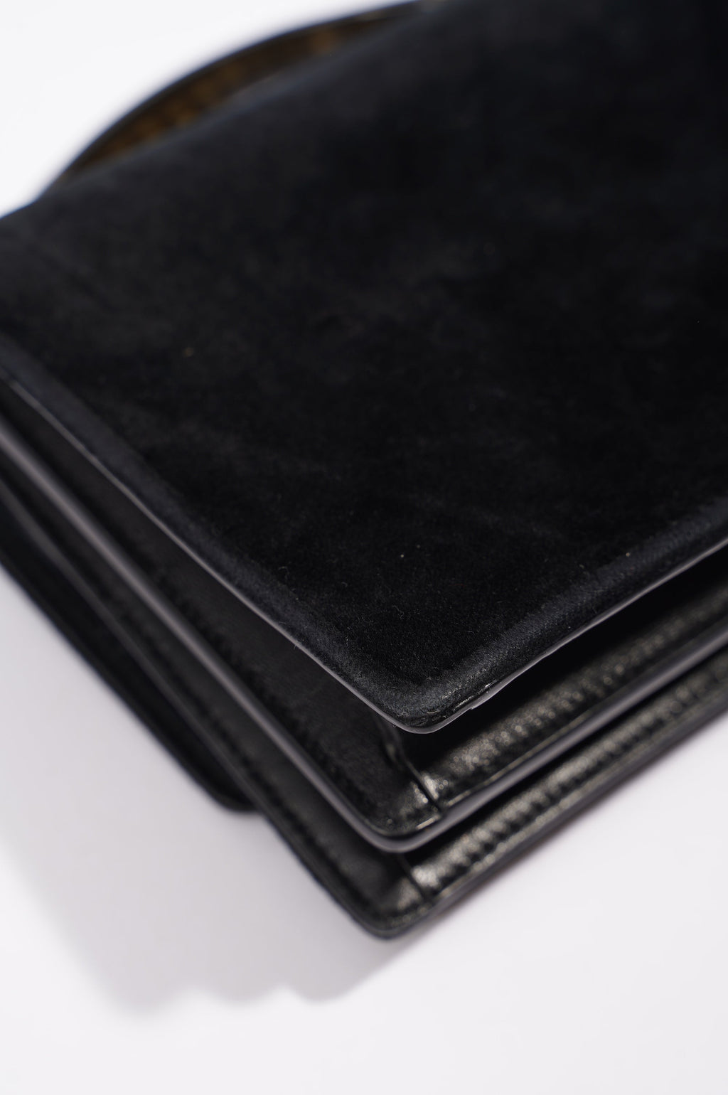 Saint Laurent Womens Sunset Black Velvet Small