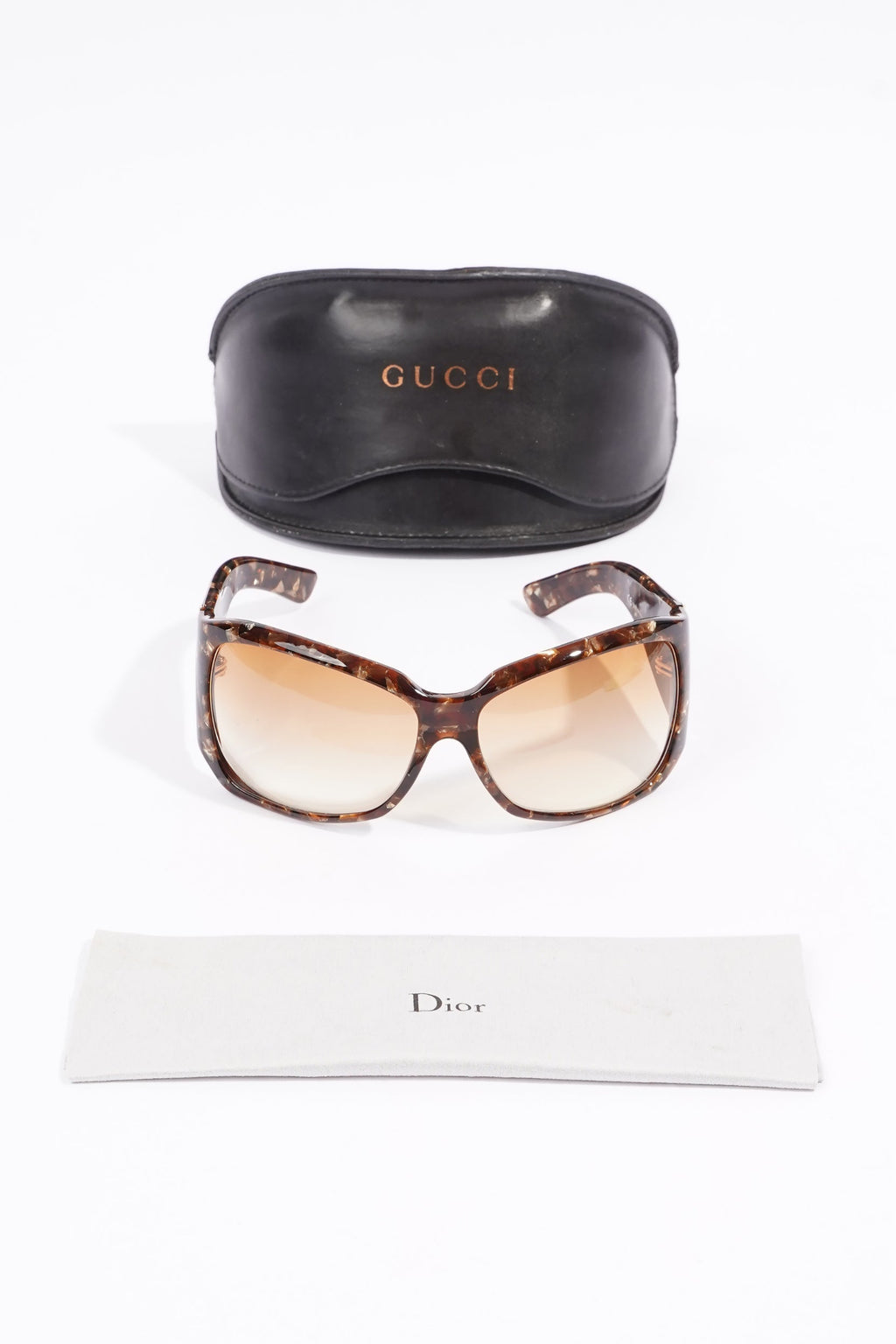 Gucci GG 2902 Sunglasses Tortoise Shell Acetate 105