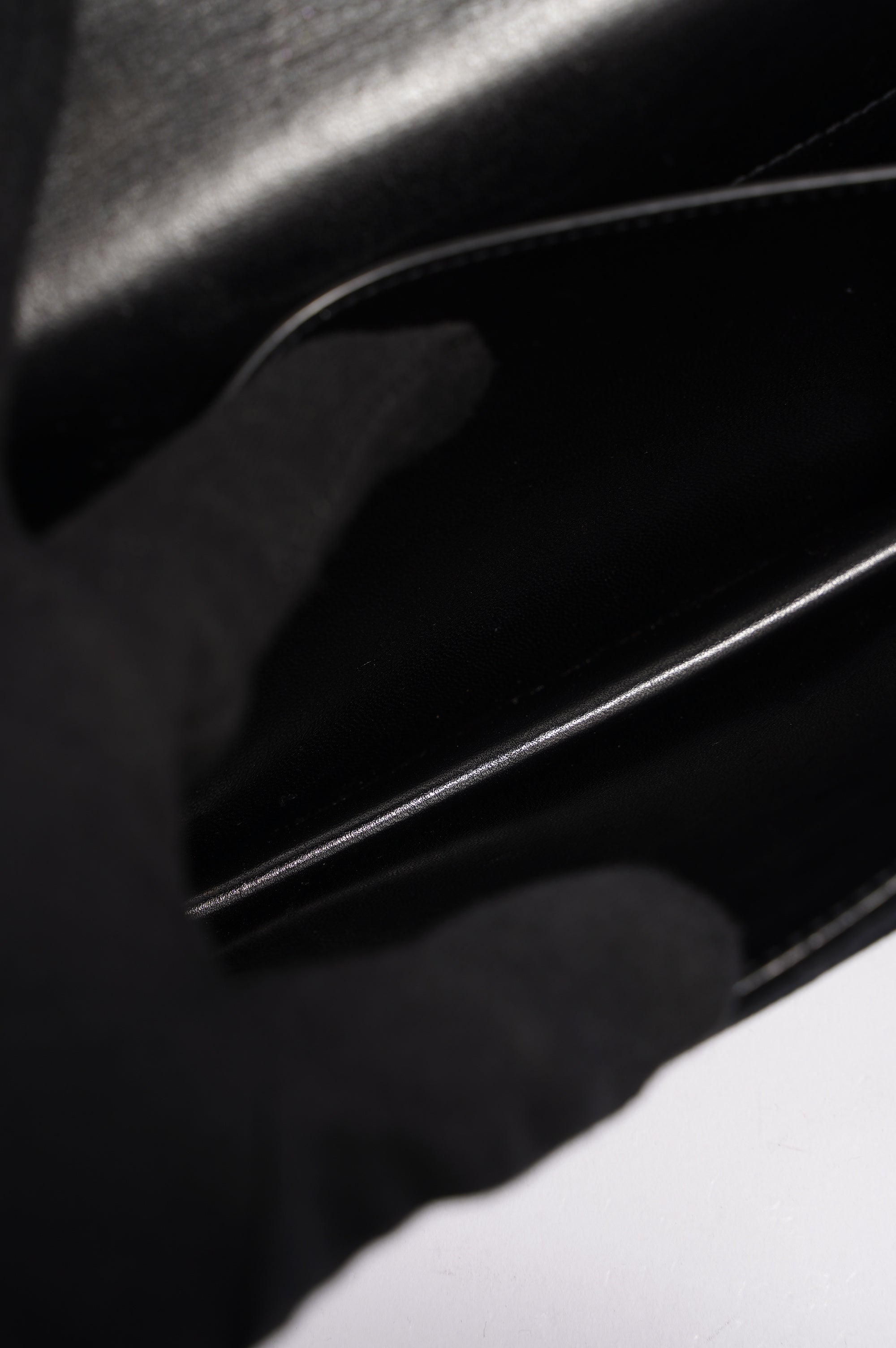 Saint Laurent Womens Sunset Black Velvet Small