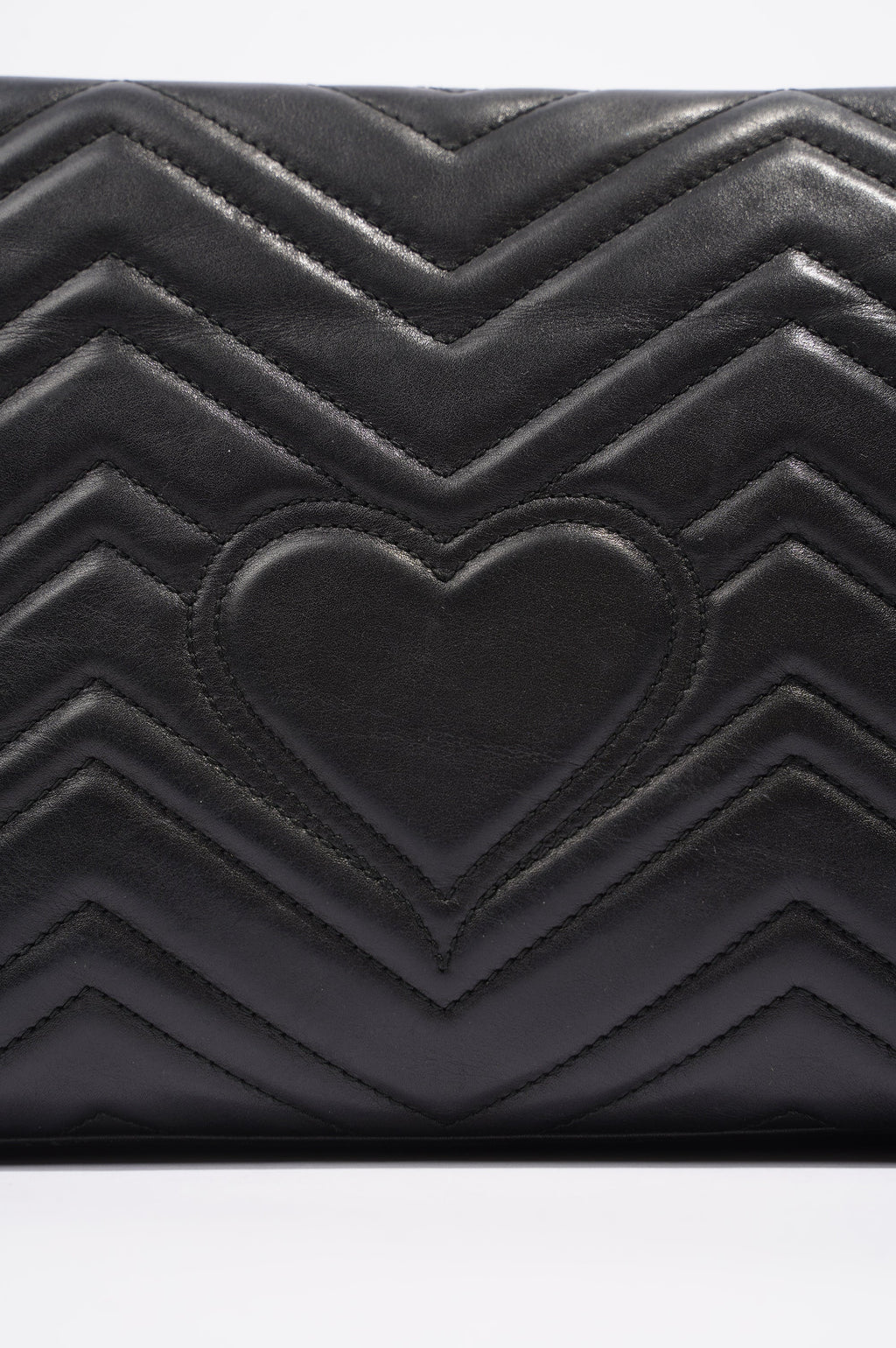 Gucci Womens Marmont Flap Bag Black Leather Medium