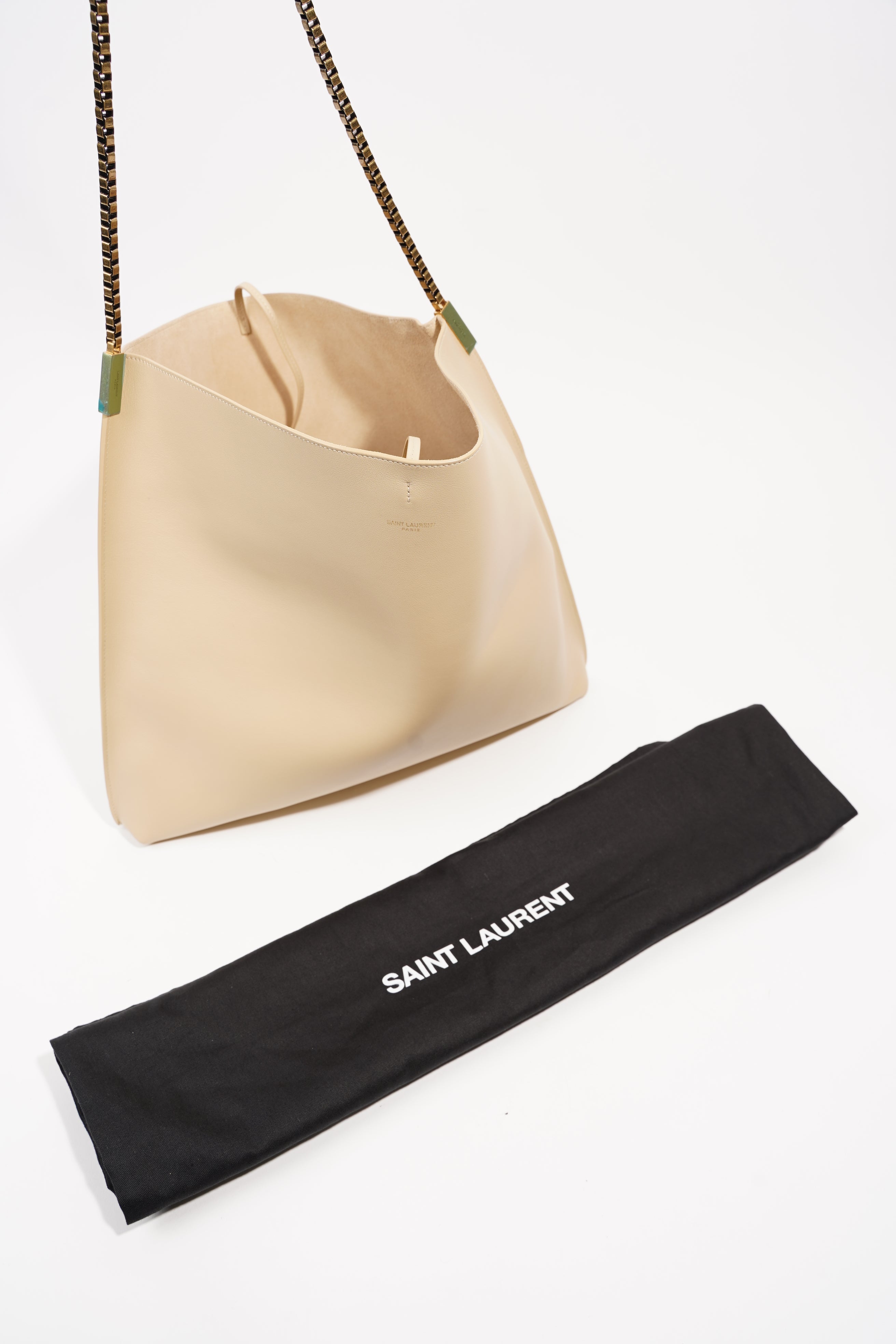 Saint Laurent Womens Suzanne Hobo Bag Medium