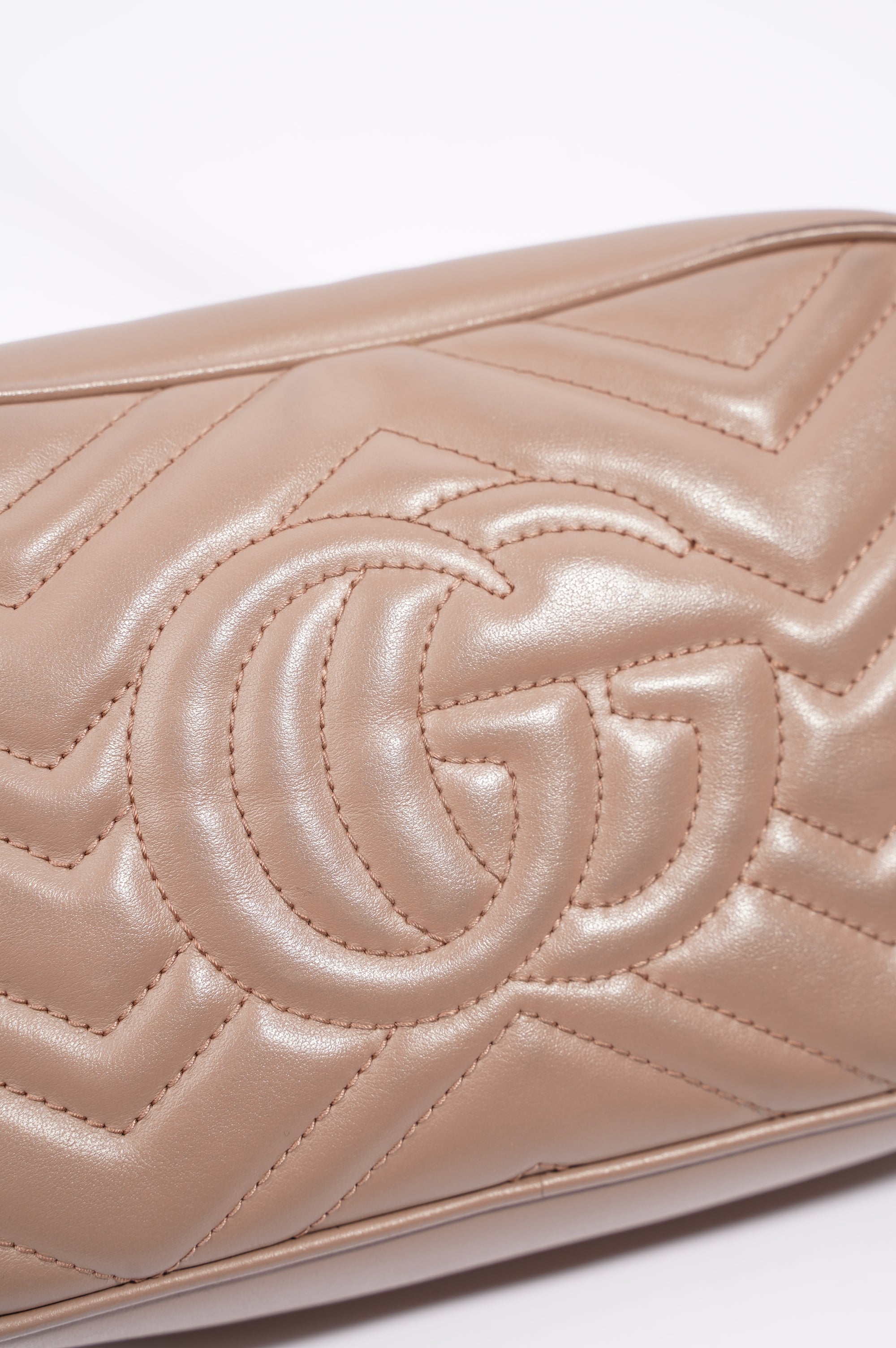 Gucci Womens Marmont Zip Nude / Gold Small