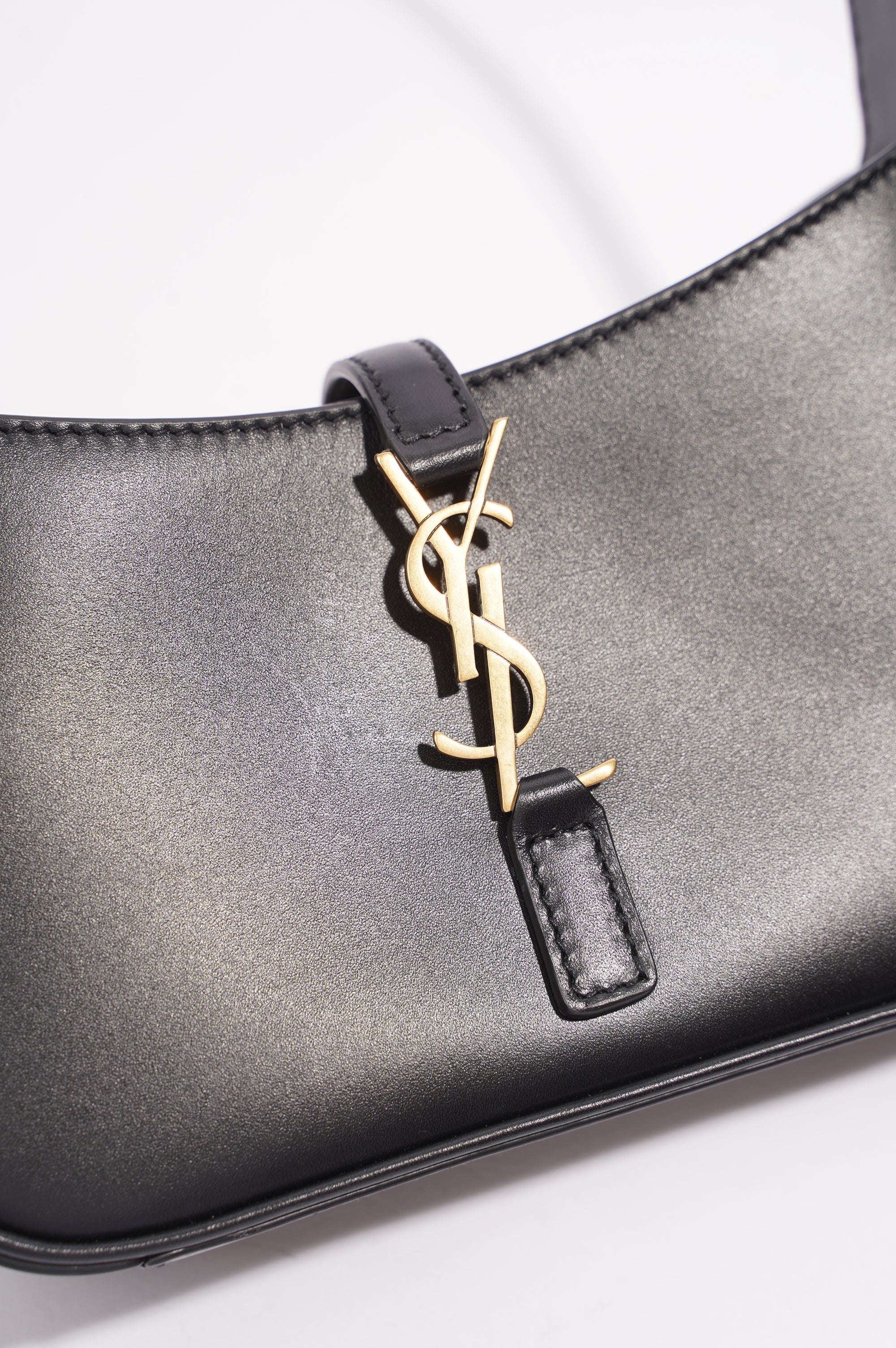 Saint Laurent Womens Le 5 a 7 Hobo Bag Black Leather Mini