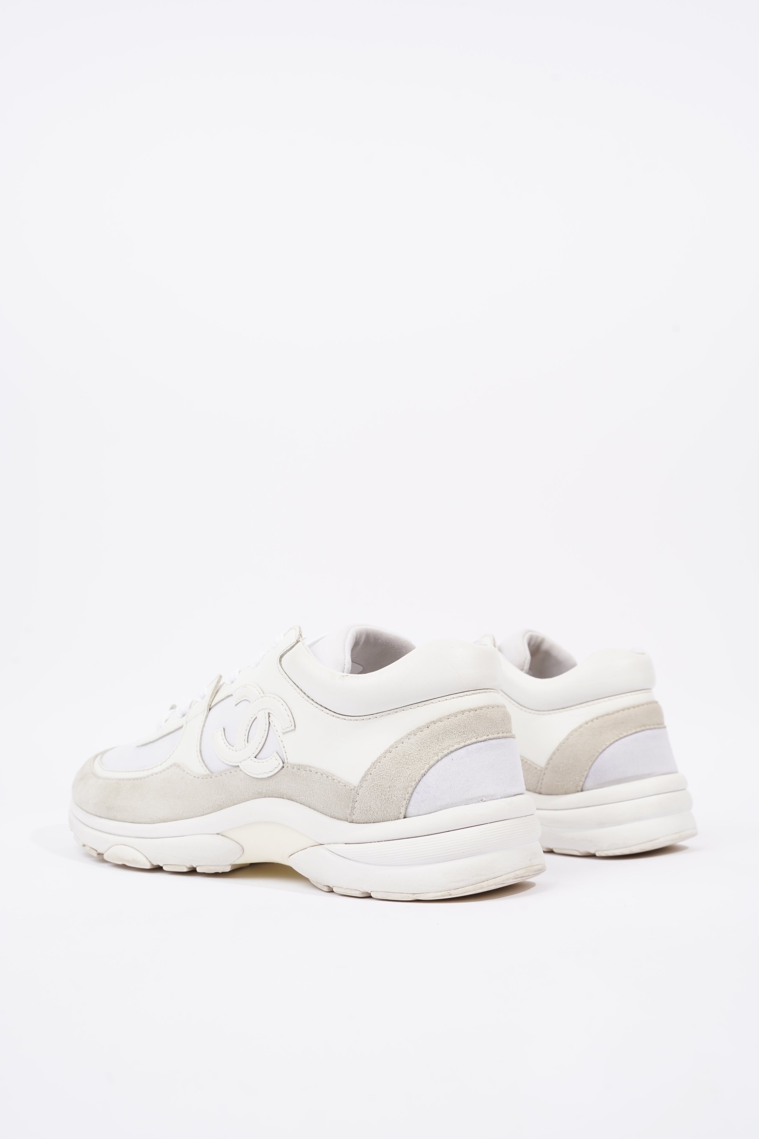 Chanel Womens CC Logo Sneaker White EU 39 / UK 6
