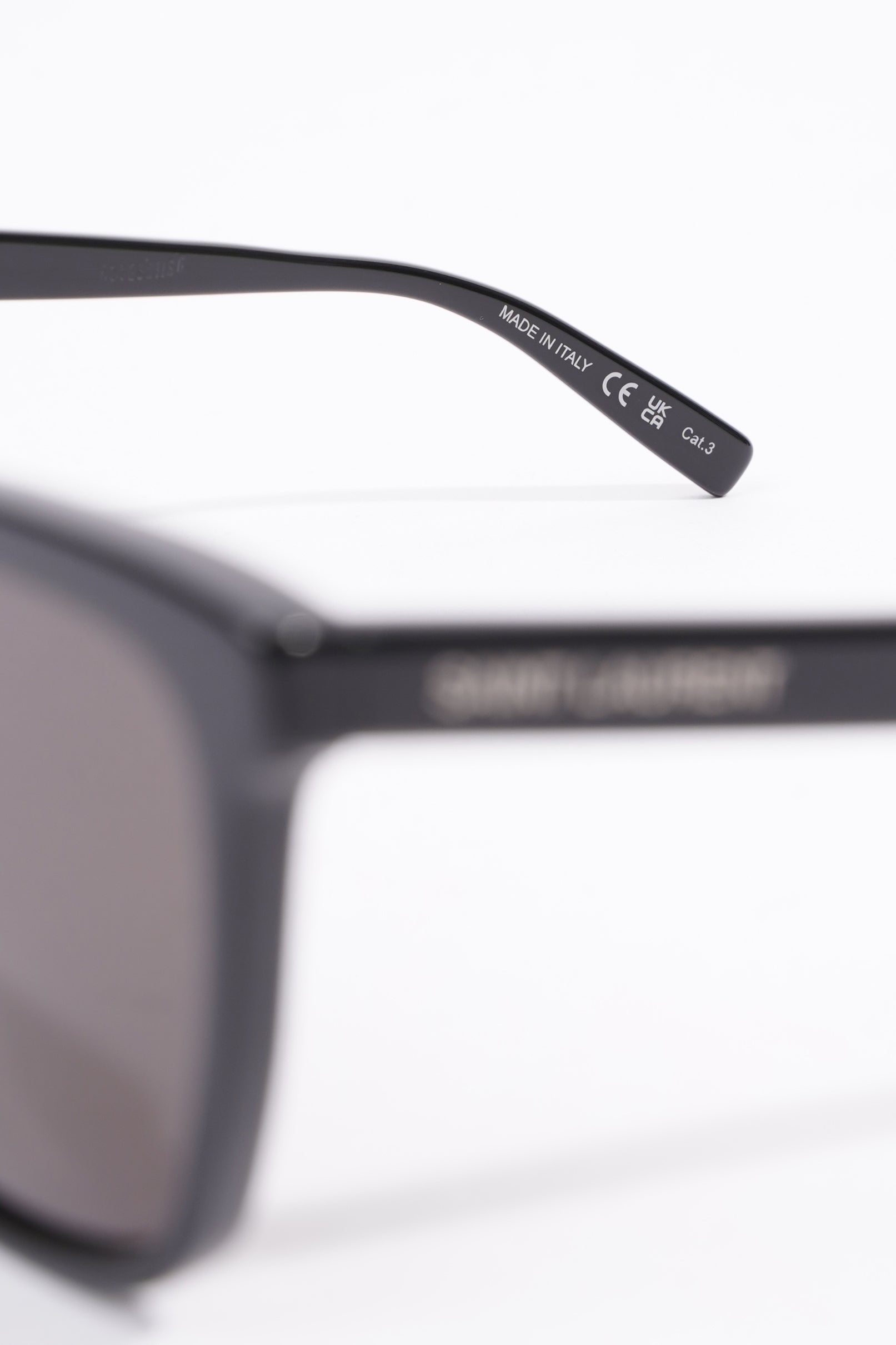 Saint Laurent Eye Cat SL502 Black Acetate 145