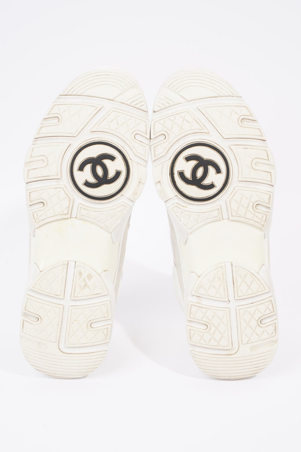 Chanel Womens CC Logo Sneaker White EU 39 / UK 6