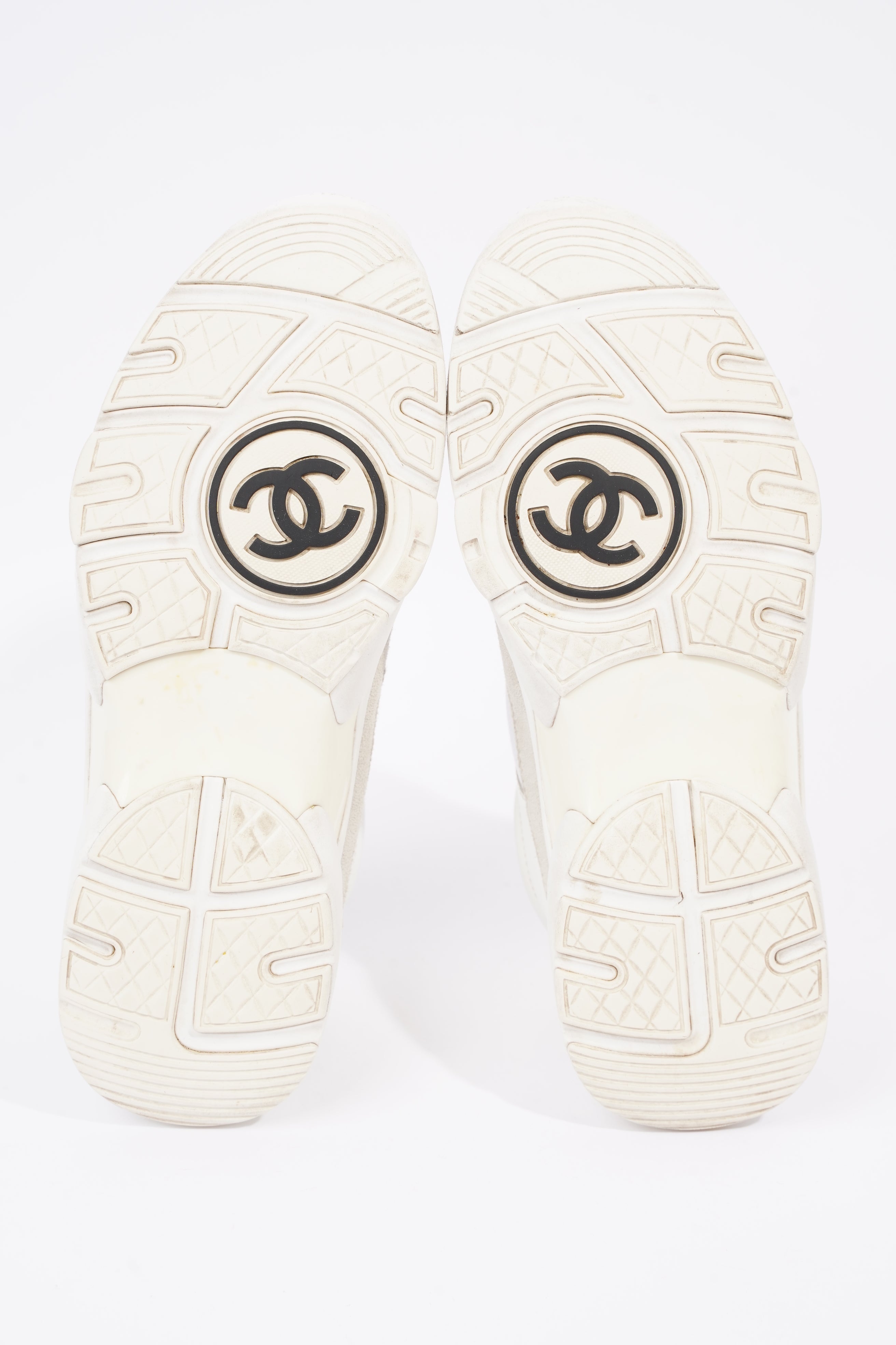 Chanel Womens CC Logo Sneaker White EU 39 / UK 6