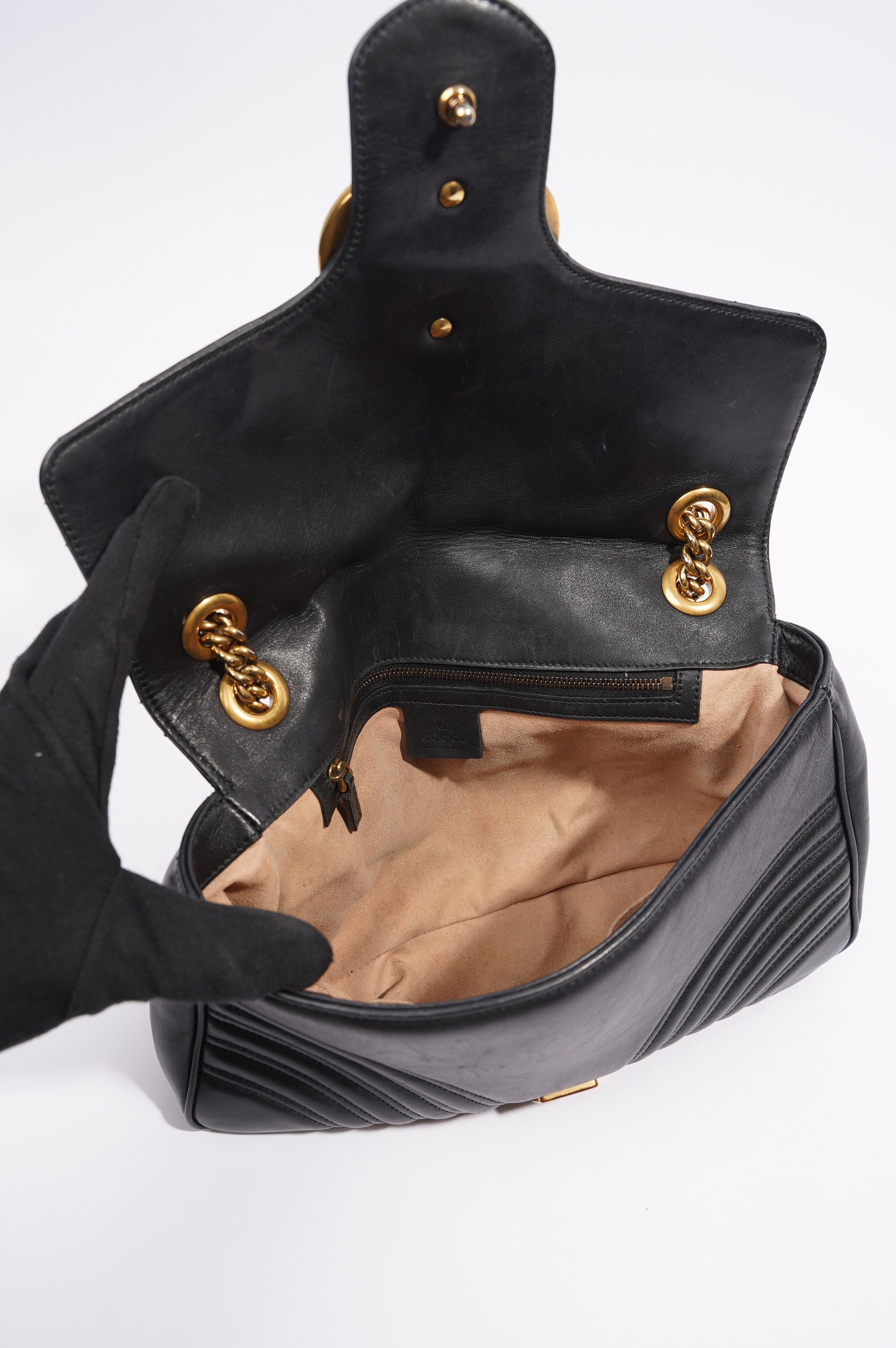 Gucci Womens Marmont Flap Bag Black Leather Medium