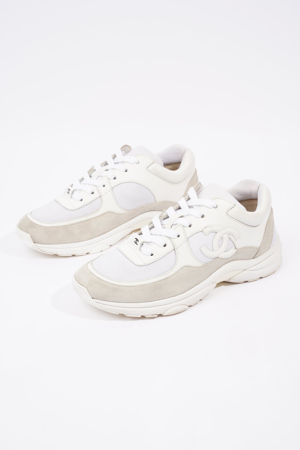 Chanel Womens CC Logo Sneaker White EU 39 / UK 6