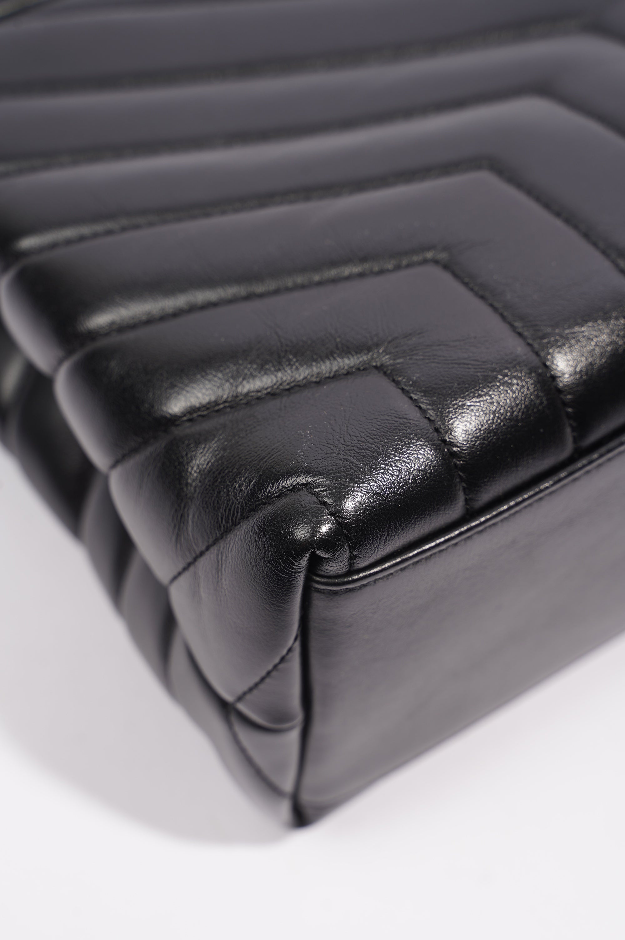 Saint Laurent Womens Lou Lou Bag Black Leather Medium