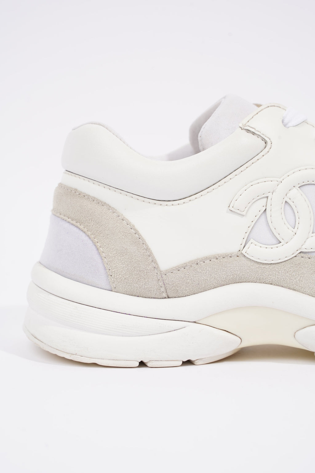 Chanel Womens CC Logo Sneaker White EU 39 / UK 6