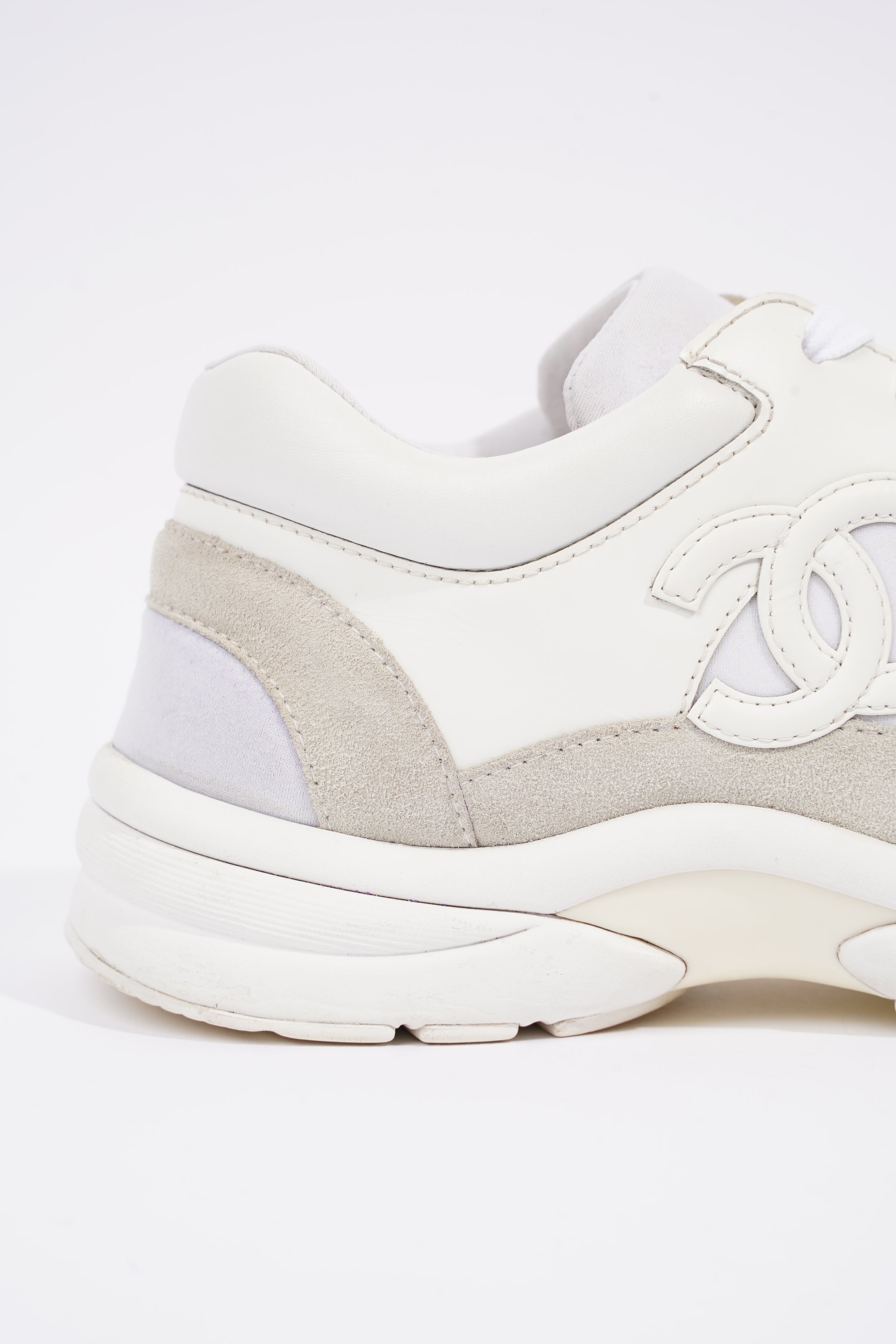 Chanel Womens CC Logo Sneaker White EU 39 / UK 6