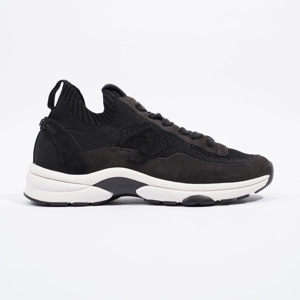 Chanel CC Knit Sneaker Black / White EU 37 / UK 4