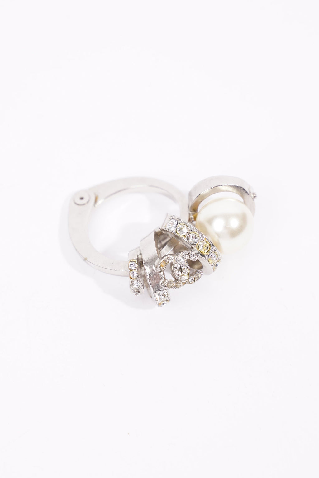 Chanel Womens Multi Ring Silver / Pearl / Crystal 54