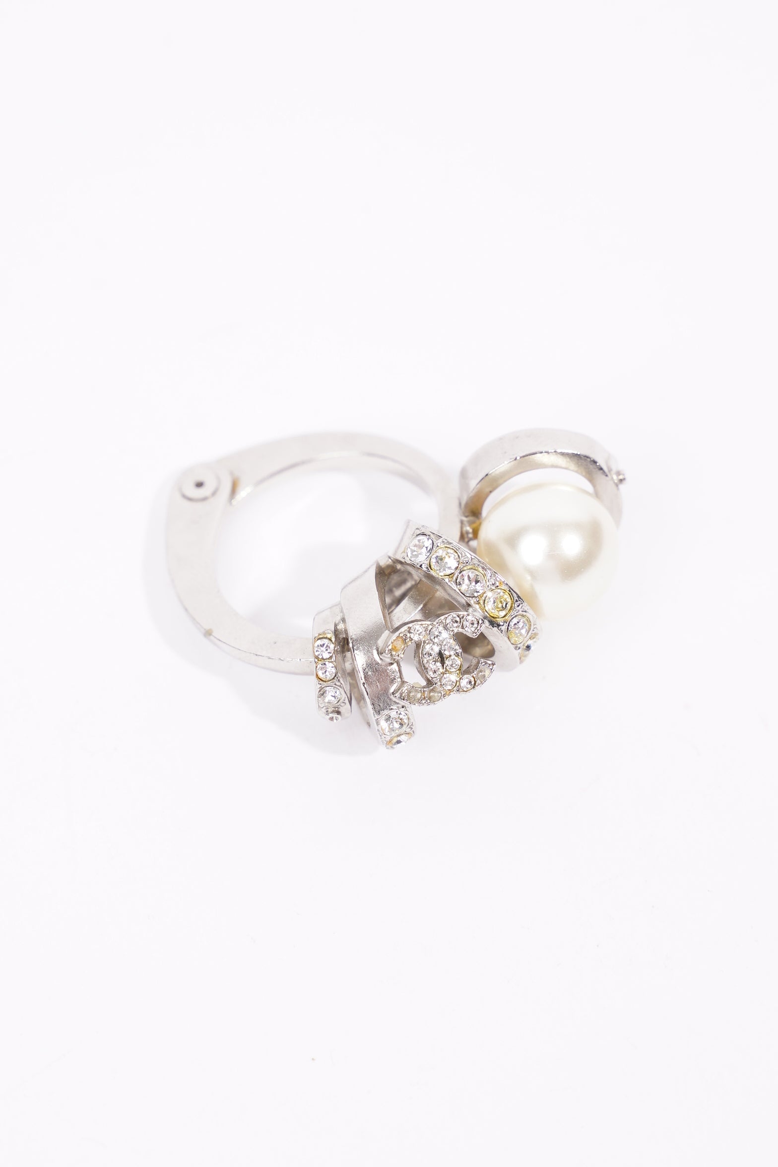 Chanel Womens Multi Ring Silver / Pearl / Crystal 54