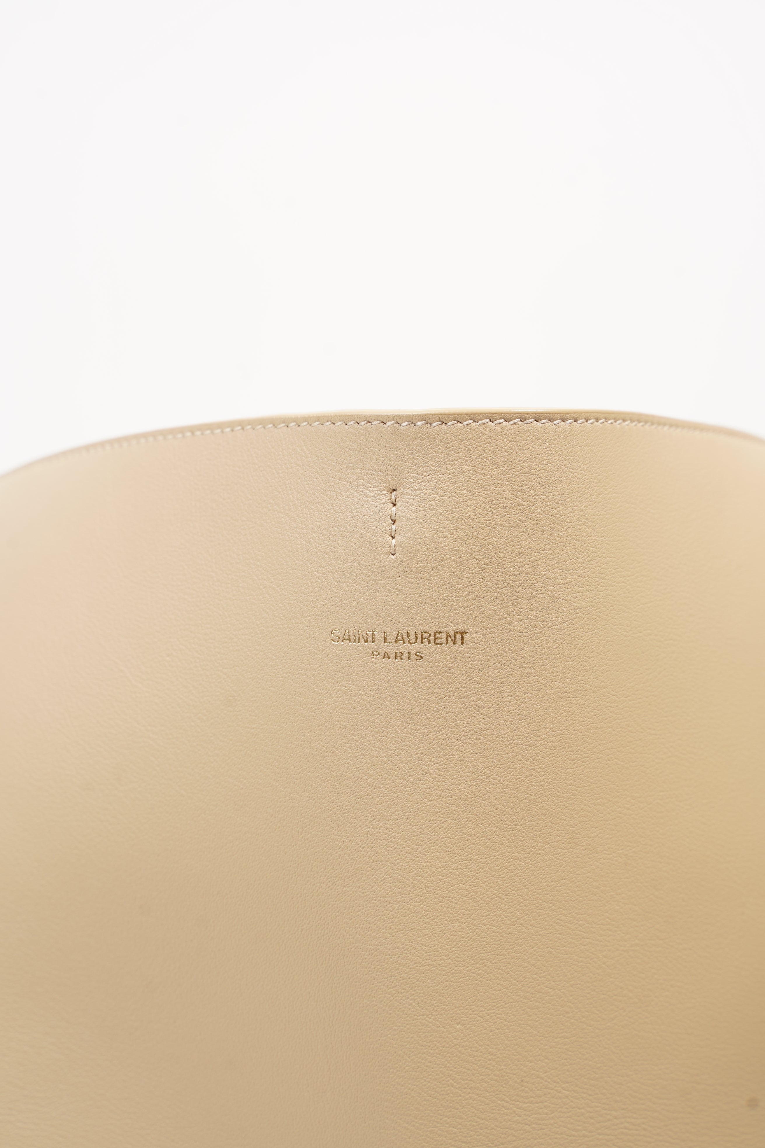 Saint Laurent Womens Suzanne Hobo Bag Medium