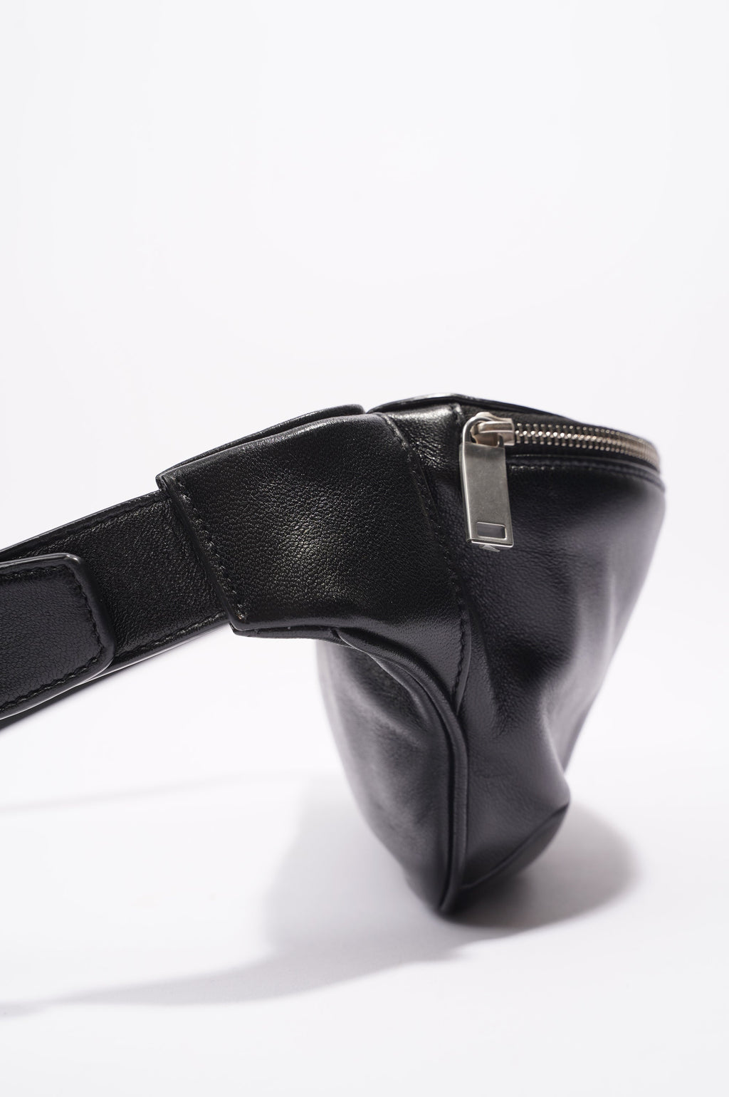 Saint Laurent Womens Belt Bag Black Leather