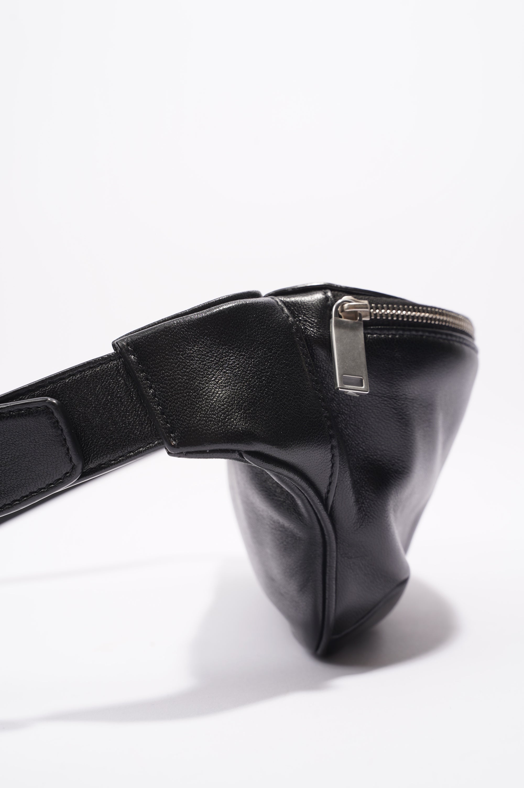 Saint Laurent Womens Belt Bag Black Leather