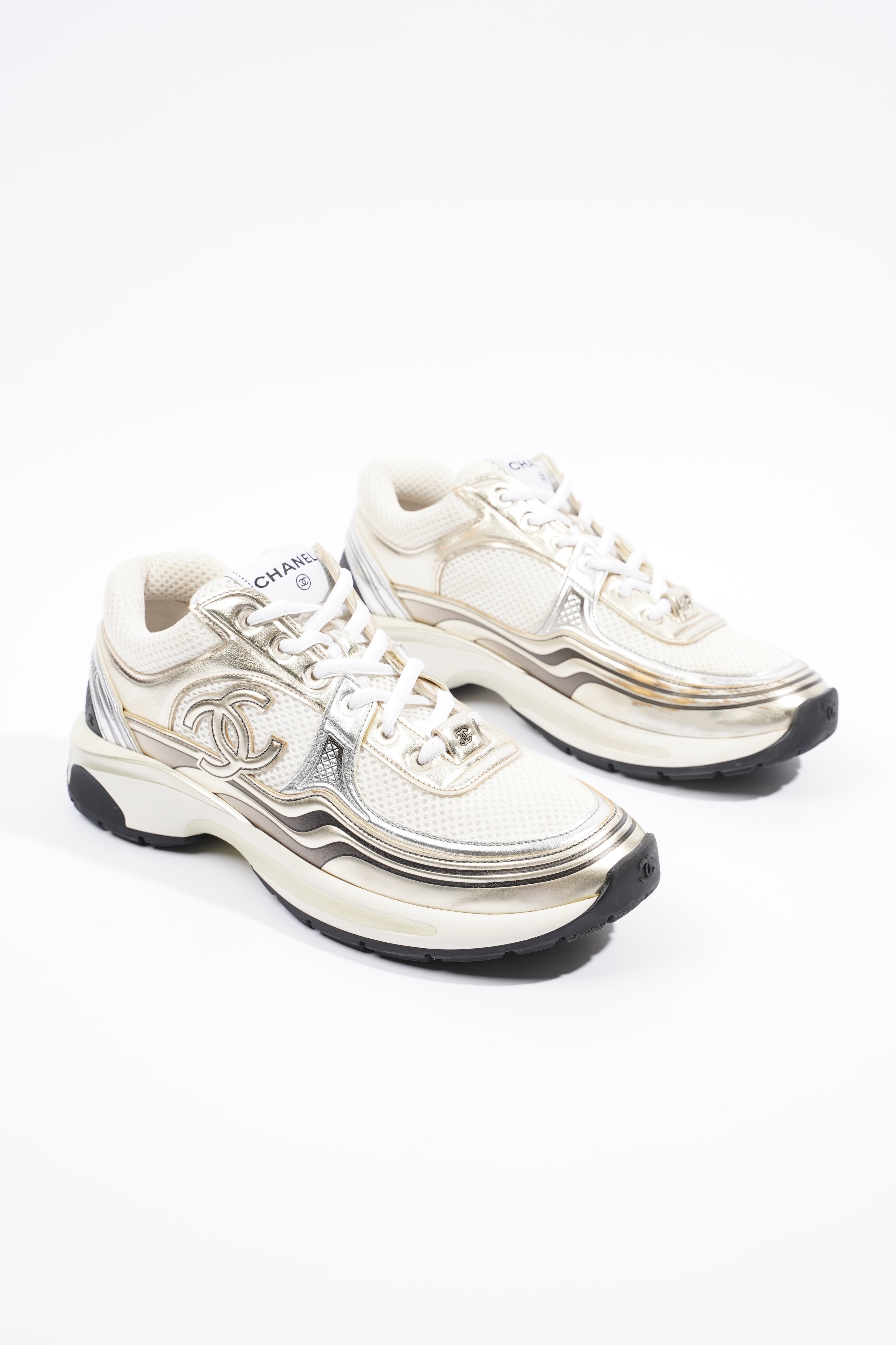 Chanel Womens CC Logo White / Gold EU 39.5 / UK 6.5