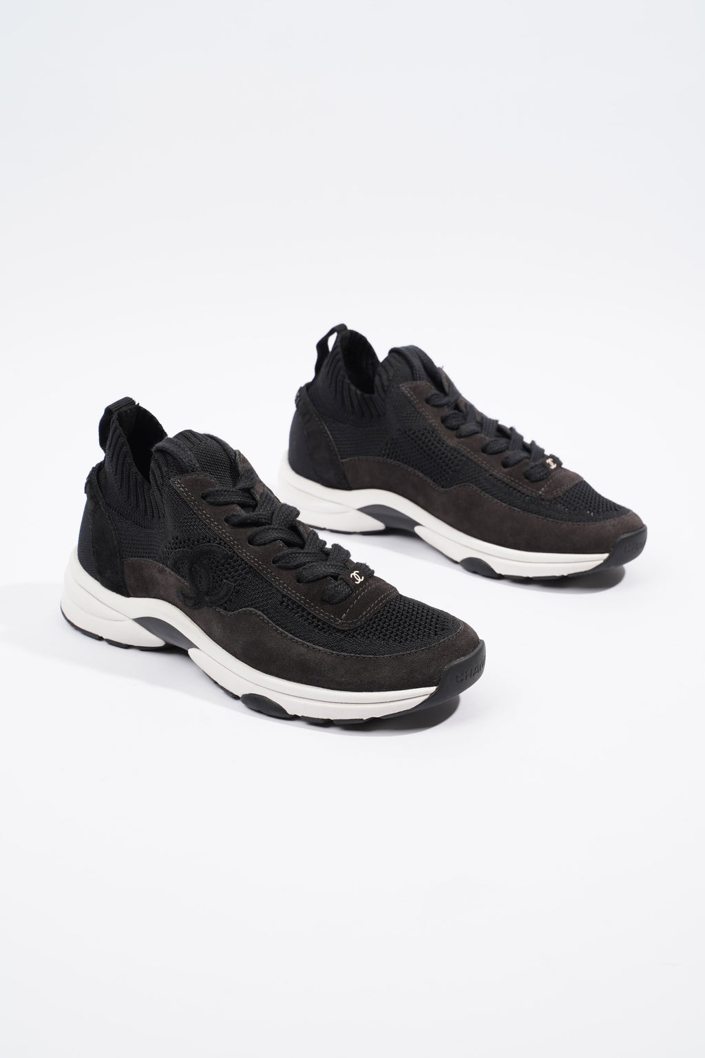 Chanel CC Knit Sneaker Black / White EU 37 / UK 4