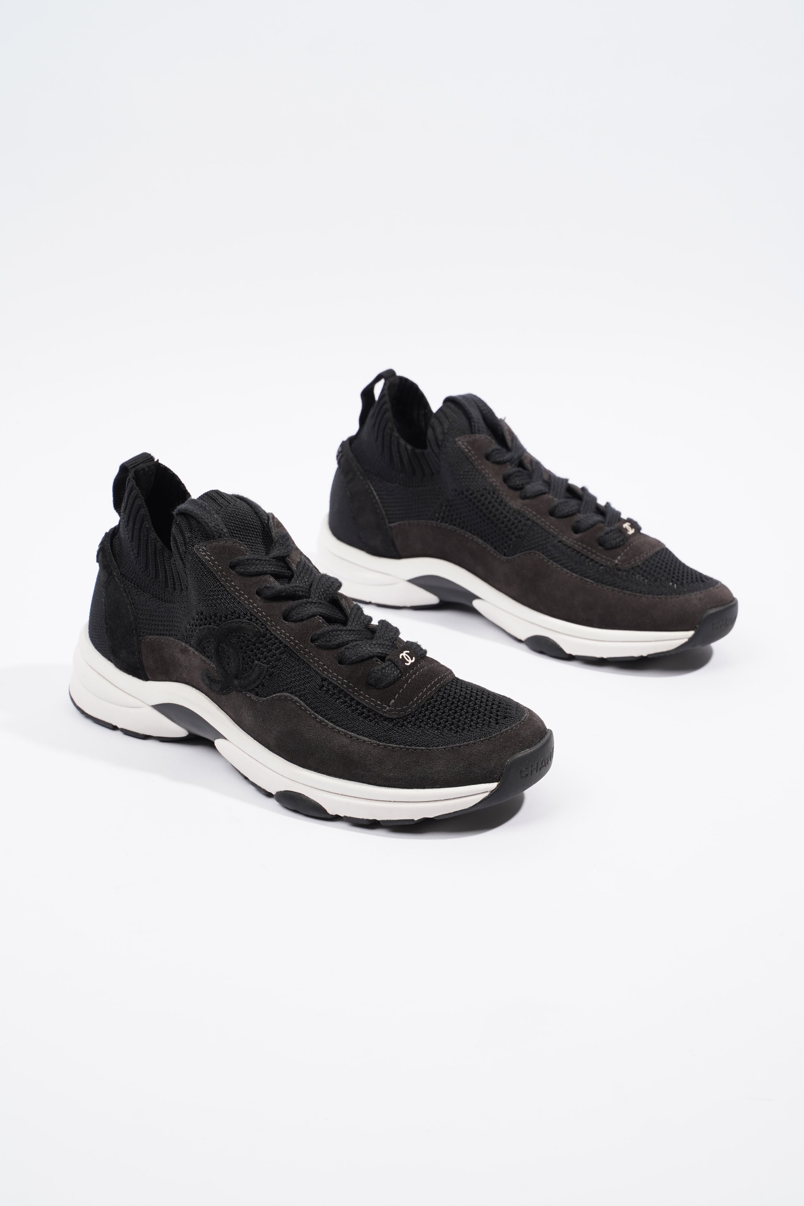 Chanel CC Knit Sneaker Black / White EU 37 / UK 4