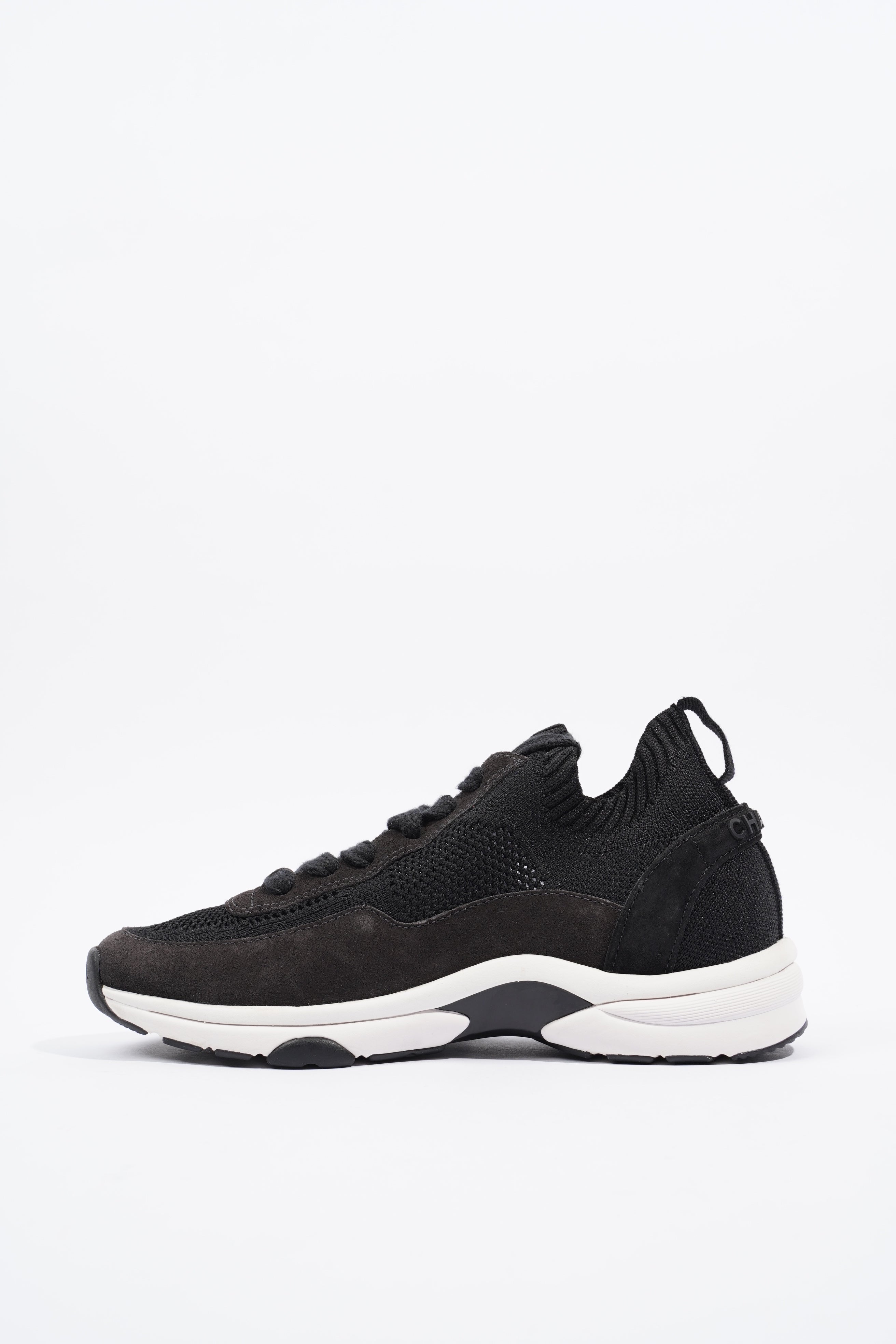 Chanel CC Knit Sneaker Black / White EU 37 / UK 4