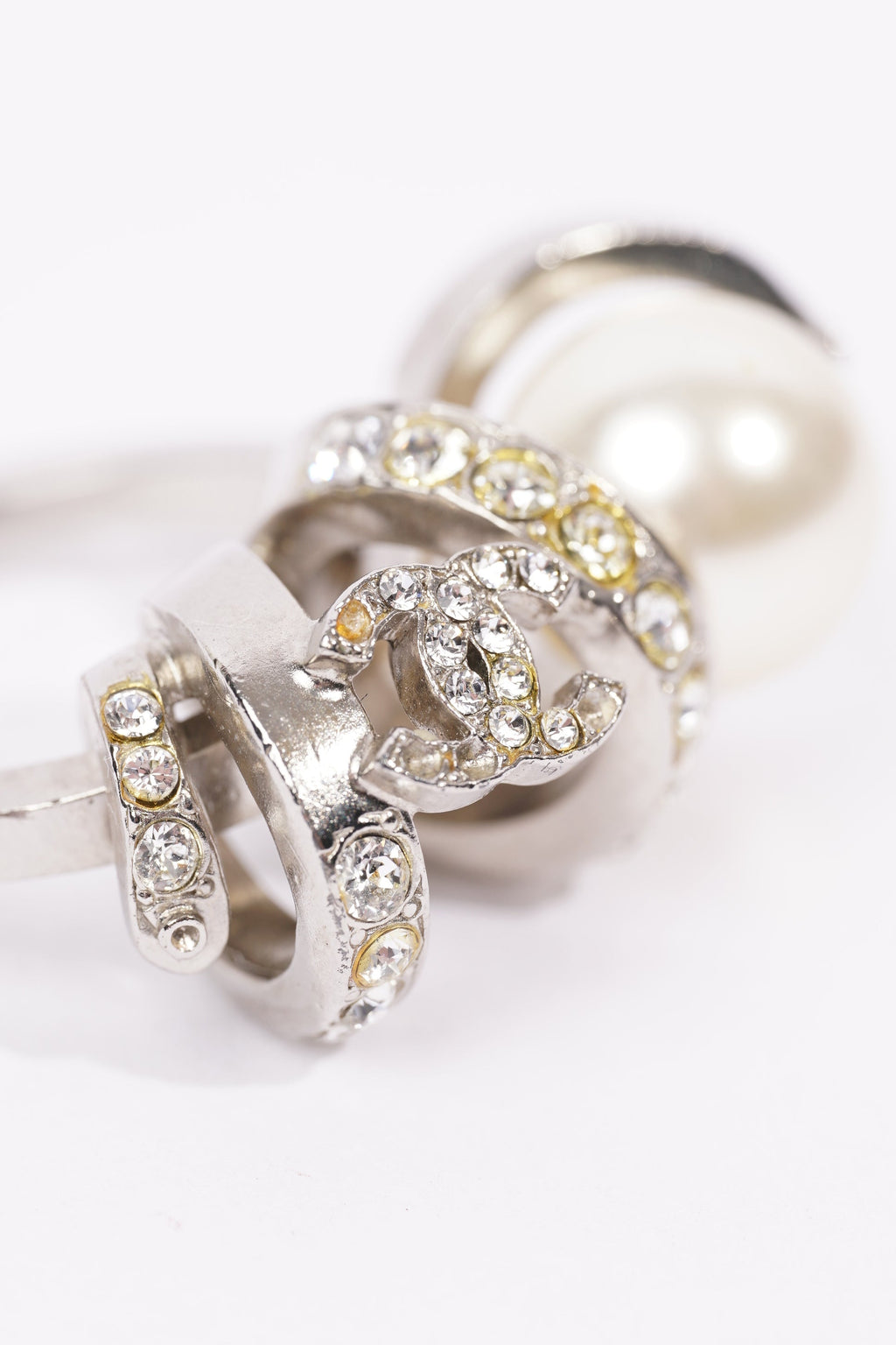 Chanel Womens Multi Ring Silver / Pearl / Crystal 54