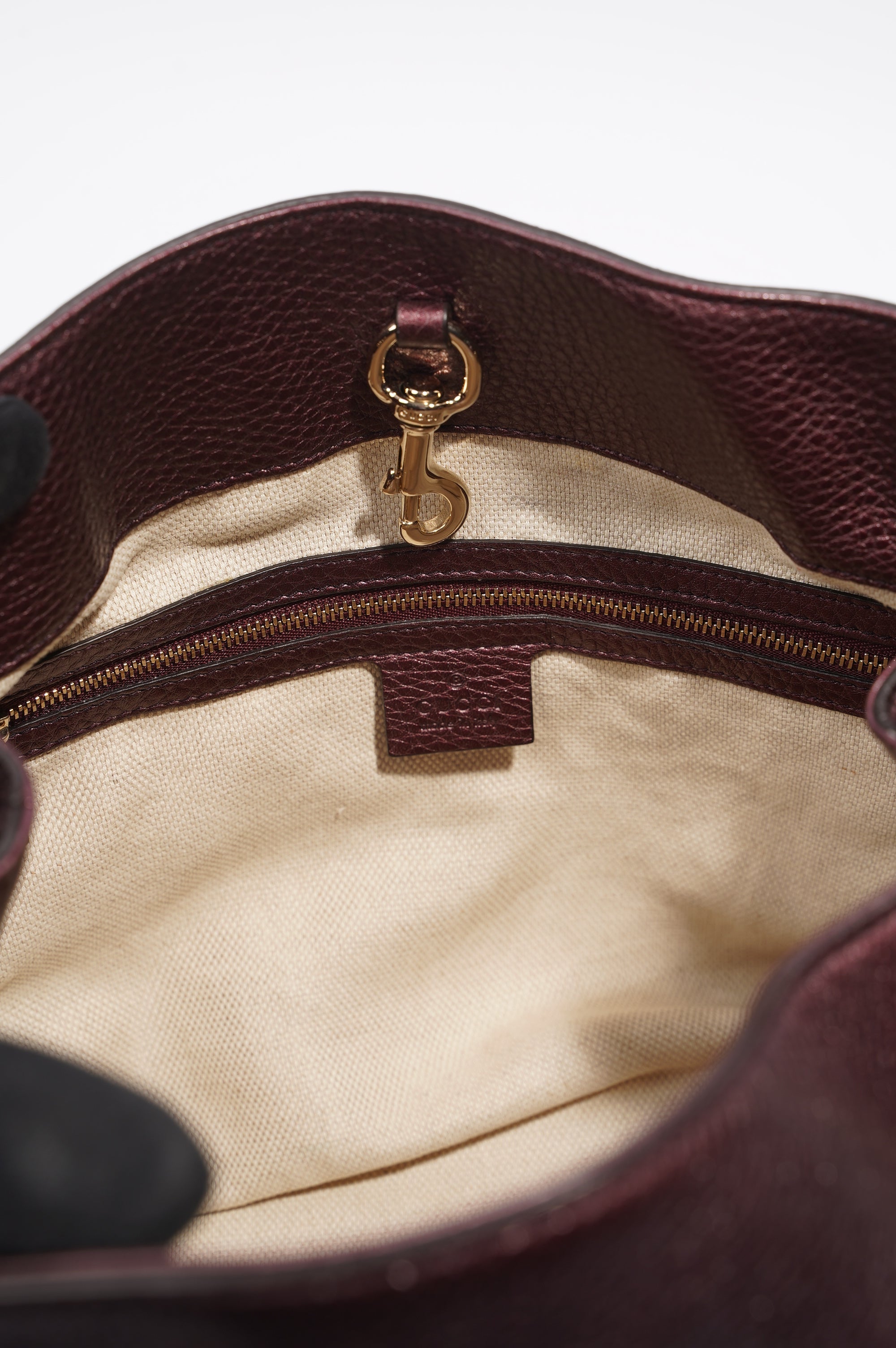 Gucci Womens Soho Chain Bag Purple Leather