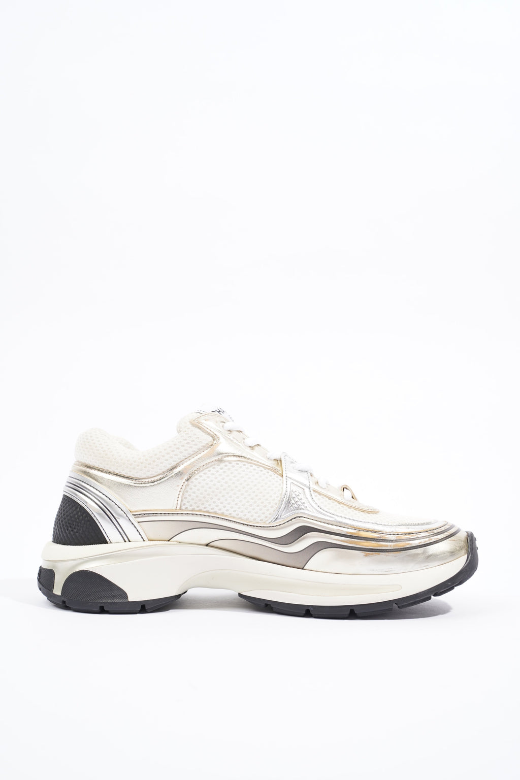 Chanel Womens CC Logo White / Gold EU 39.5 / UK 6.5
