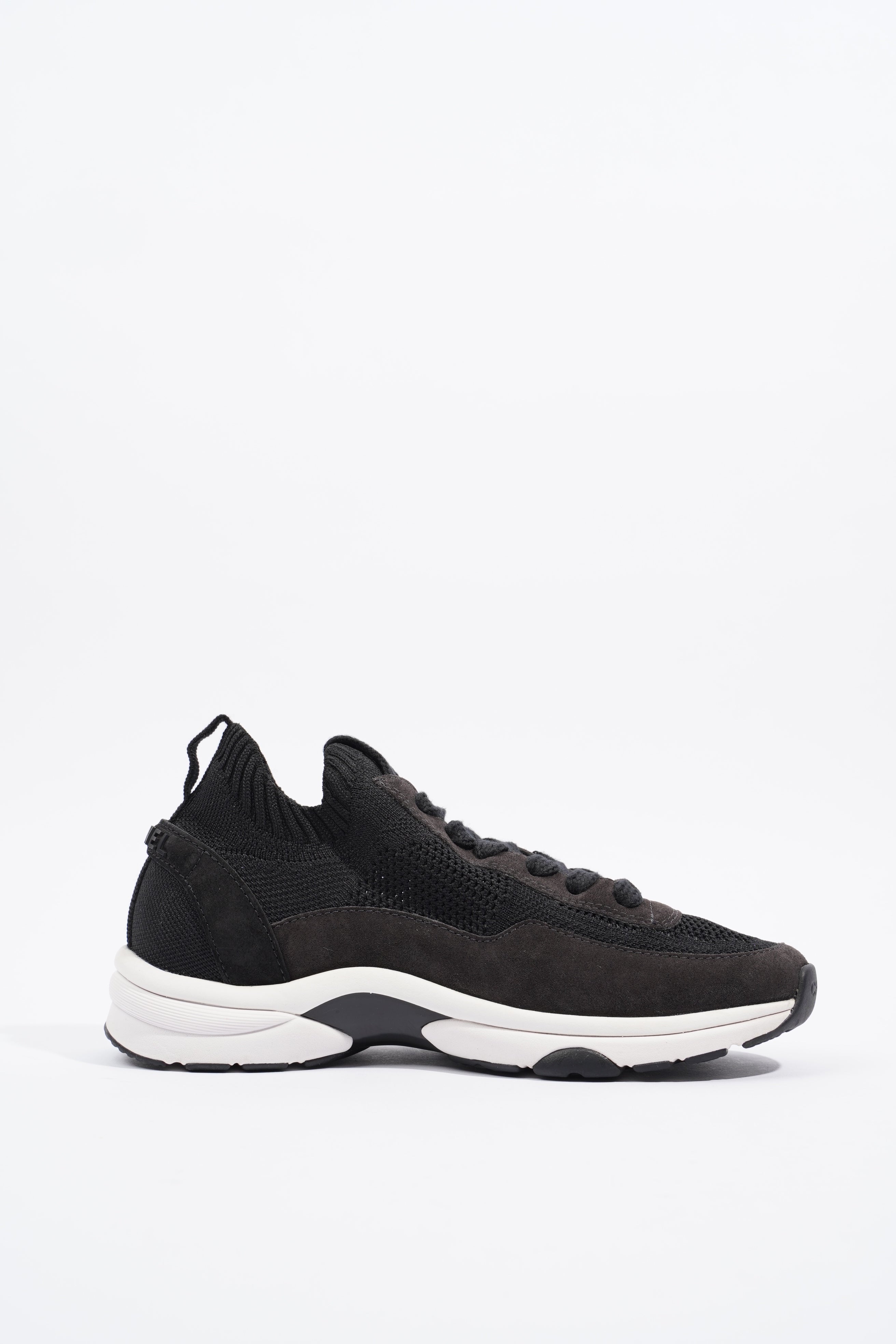Chanel CC Knit Sneaker Black / White EU 37 / UK 4