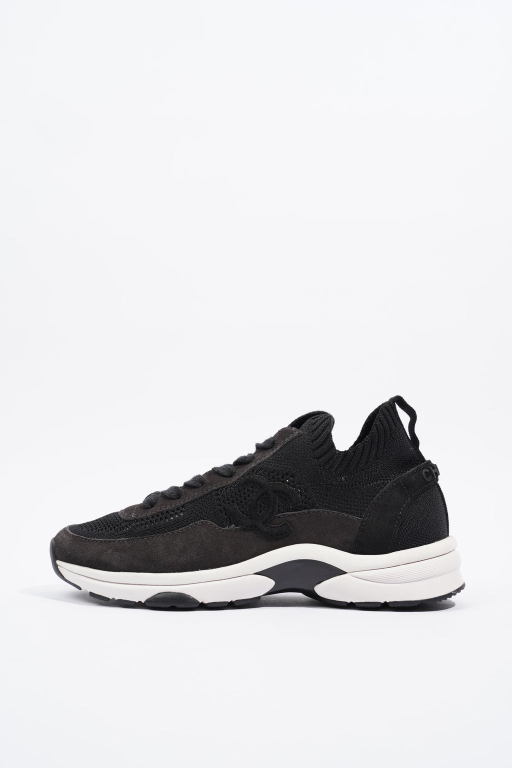 Chanel CC Knit Sneaker Black / White EU 37 / UK 4