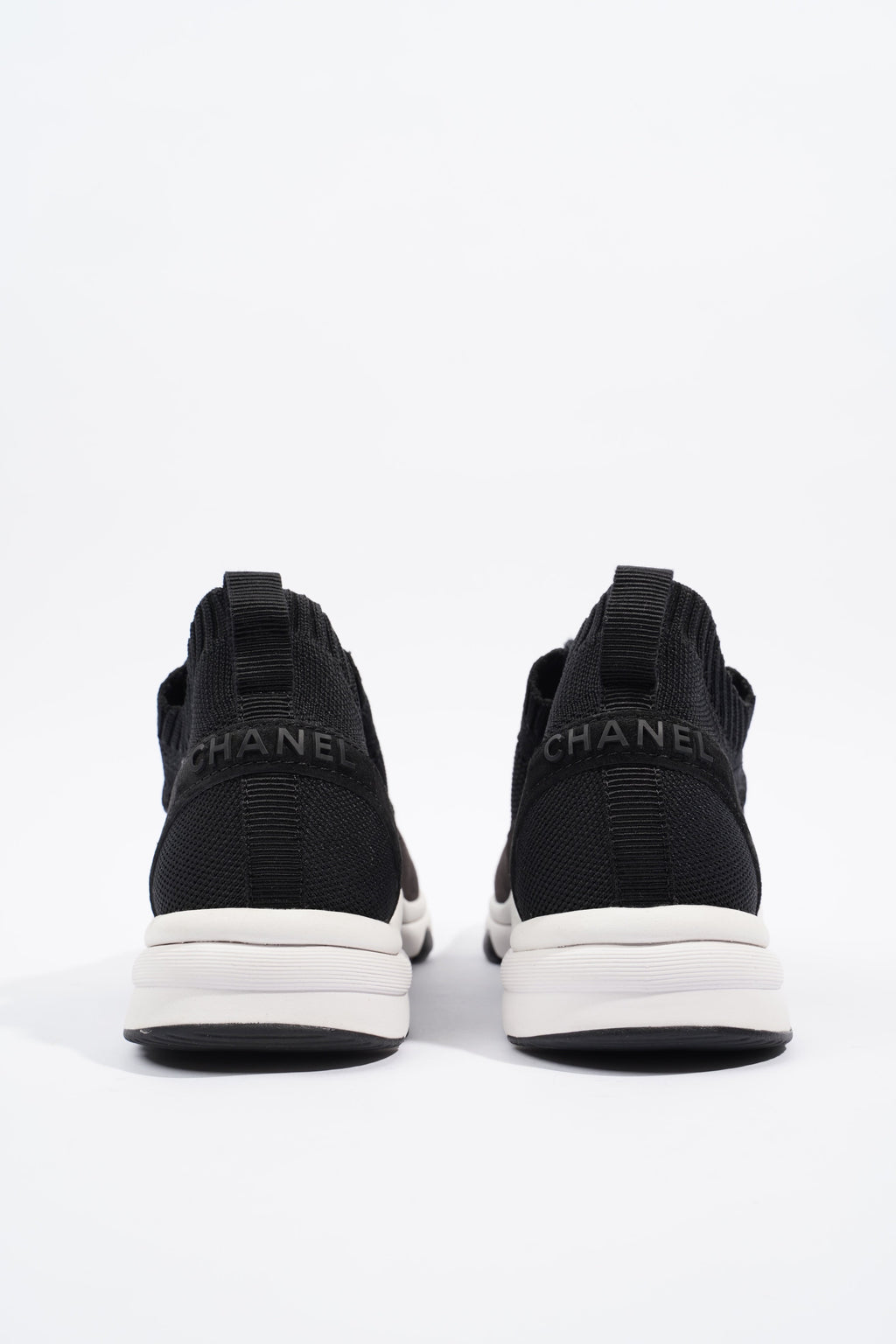 Chanel CC Knit Sneaker Black / White EU 37 / UK 4
