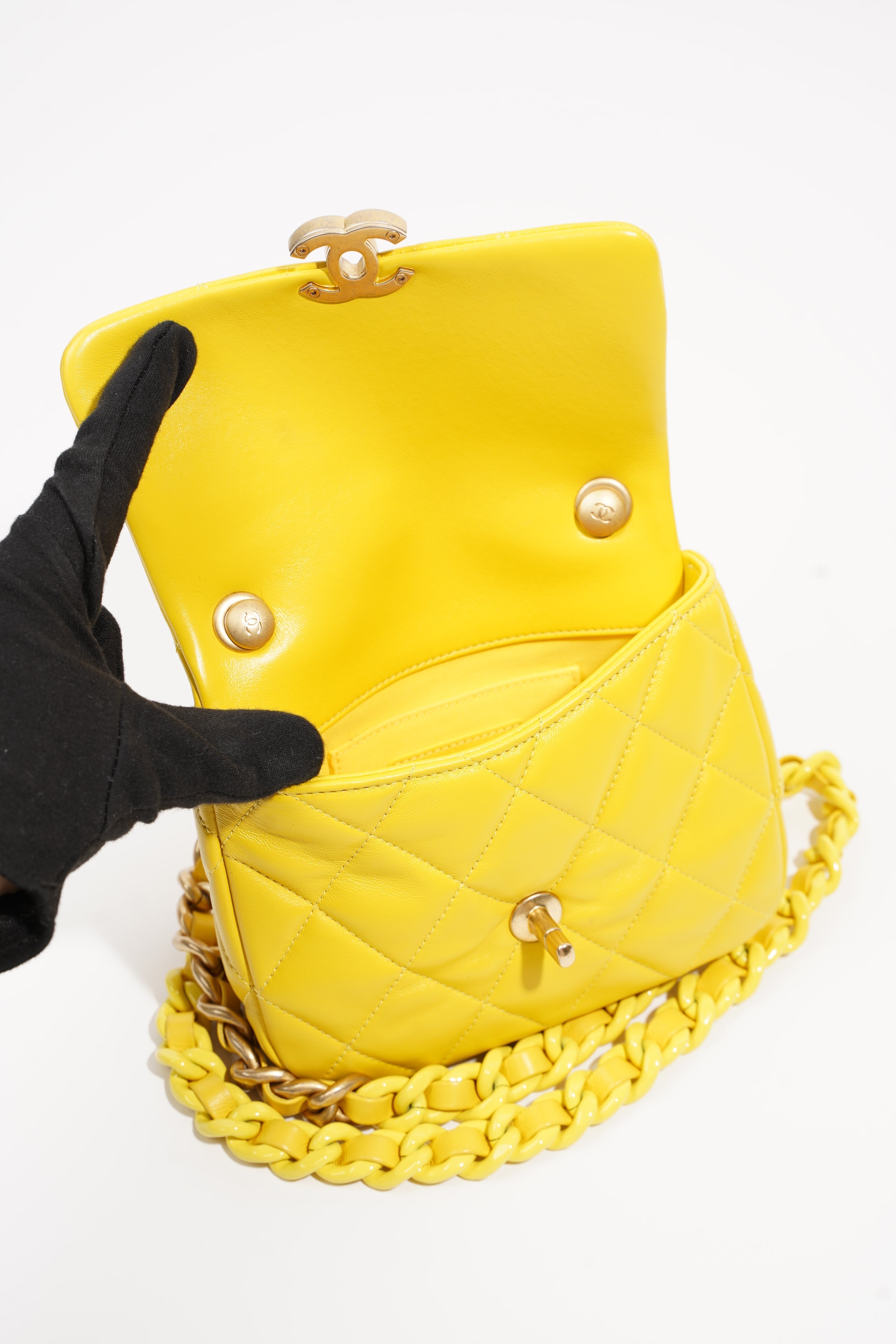 Chanel Womens Candy Chain CC Quilted Lambskin Flap Bag Mini