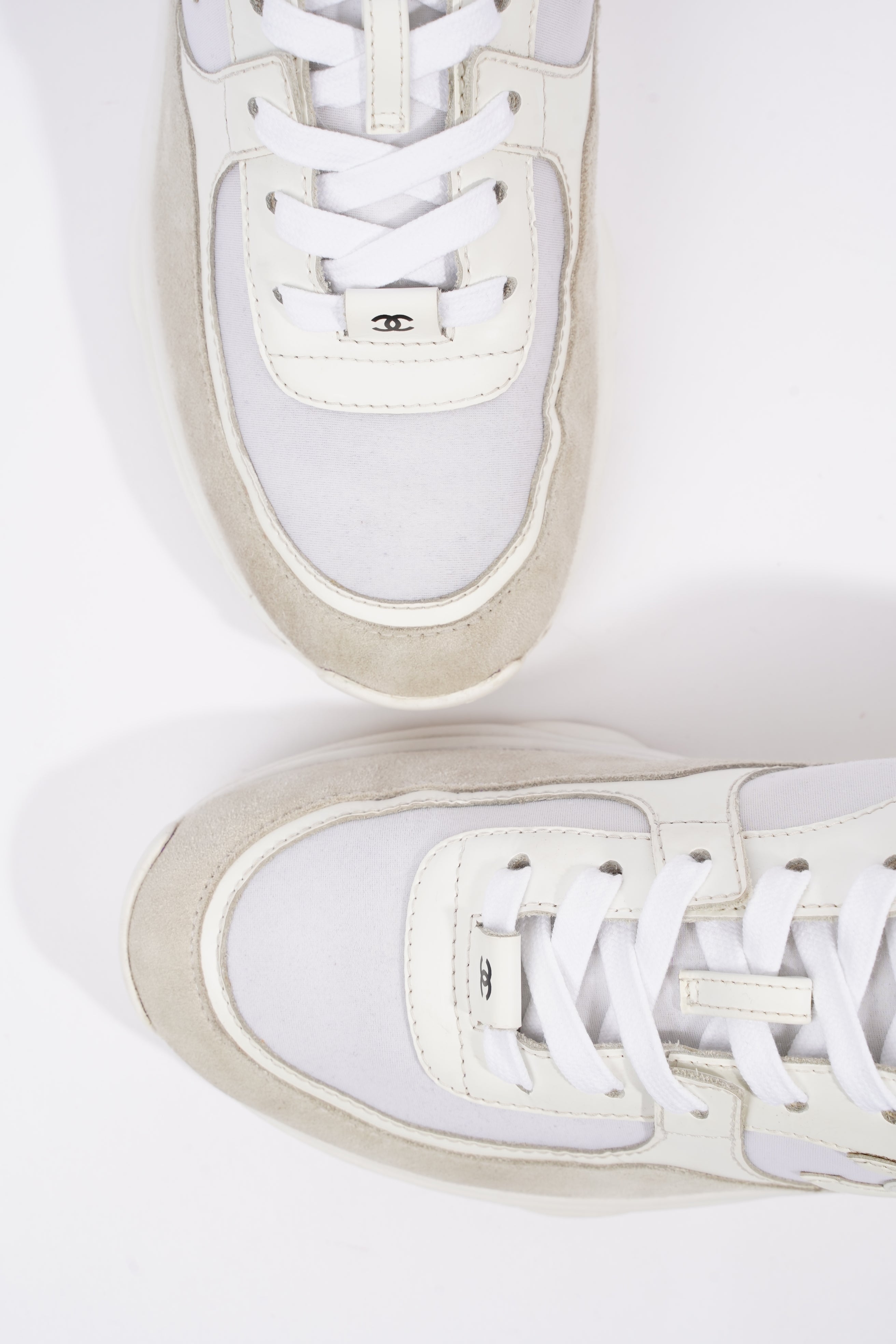 Chanel Womens CC Logo Sneaker White EU 39 / UK 6