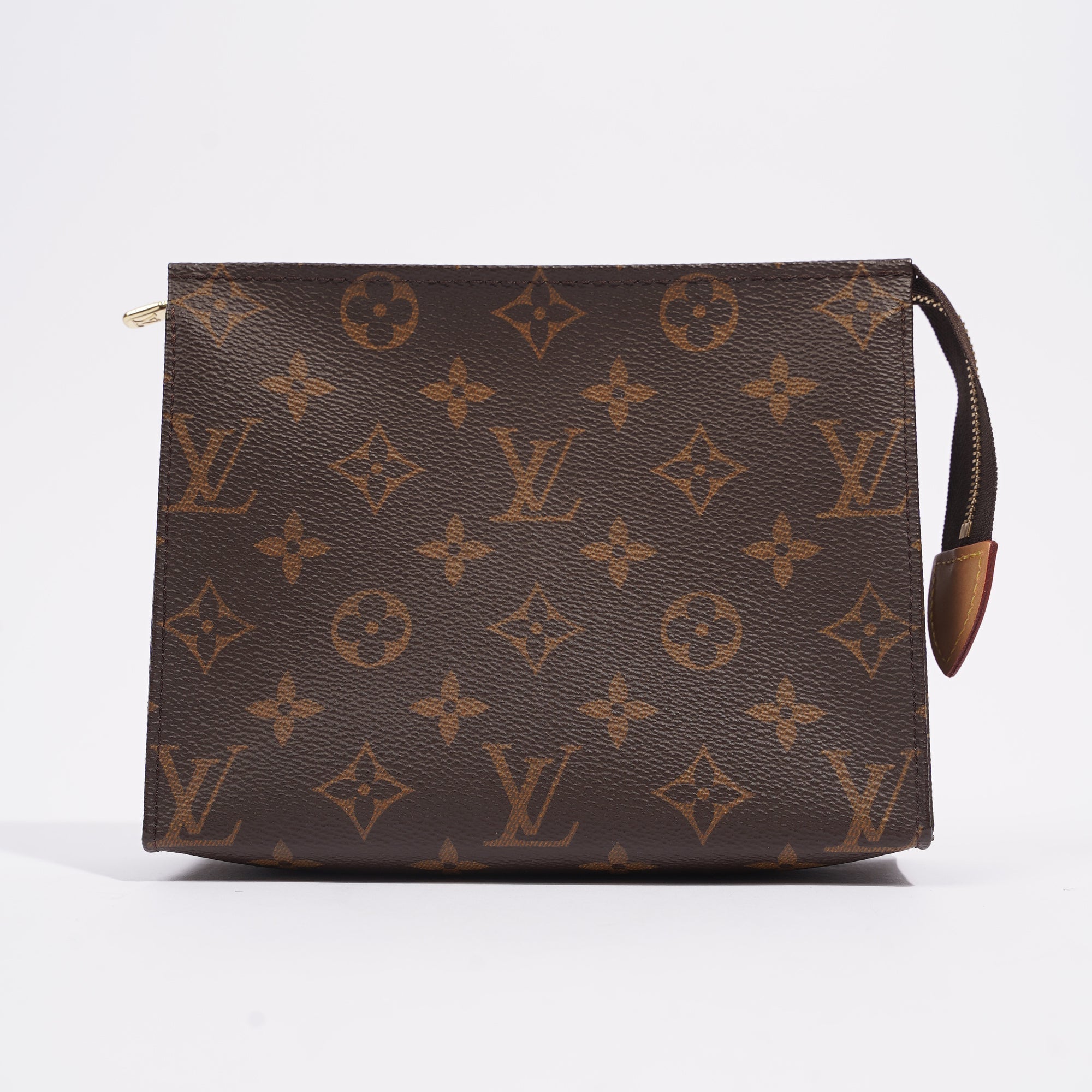 Louis Vuitton Womens Toiletry Monogram 19